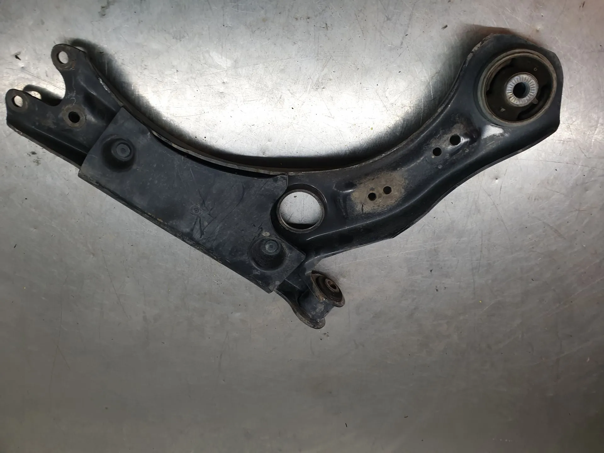 Braço de suspensão frente esquerdo VOLKSWAGEN Polo (AW1) Imagem-1