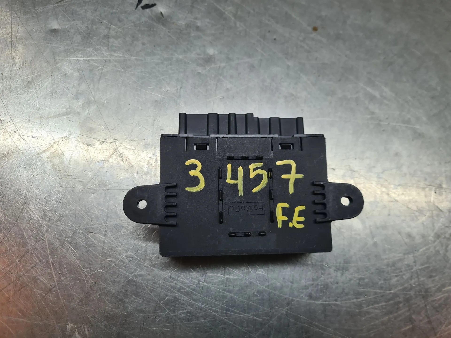 Módulo porta frente esquerdo FORD Puma (J2K, CF7)