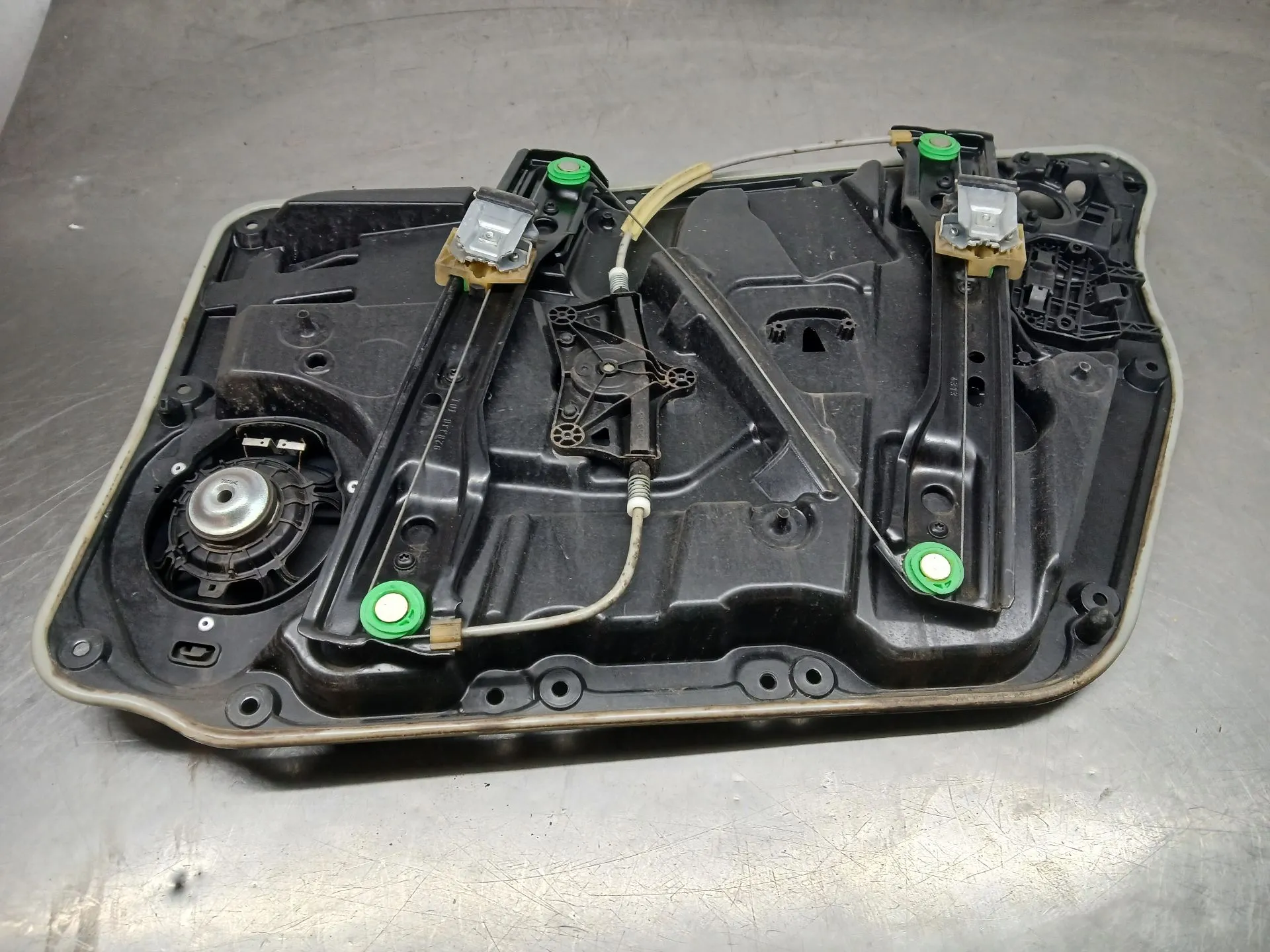 Lève-vitre avant gauche MERCEDES-BENZ Classe A (W176) Imagem-2