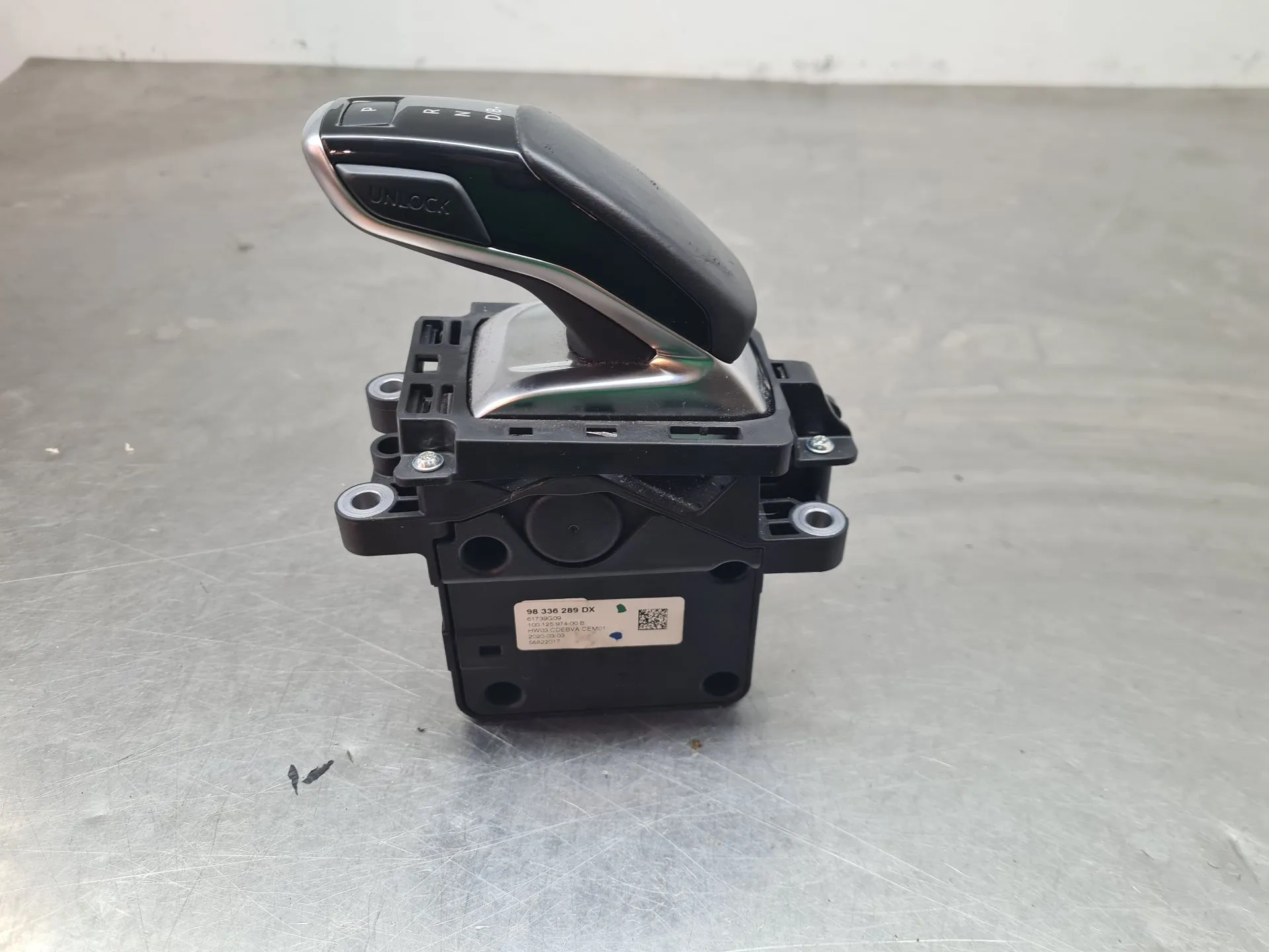 Gear selector PEUGEOT 208 II Imagem-2