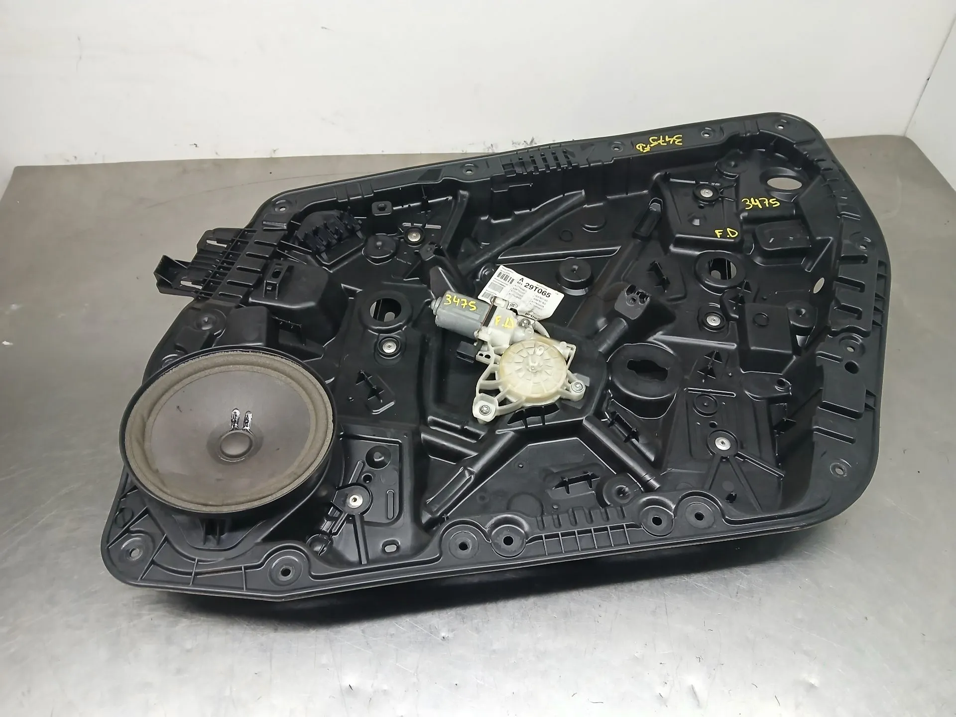 Lève-vitre avant Droite MERCEDES-BENZ Classe A (W177)