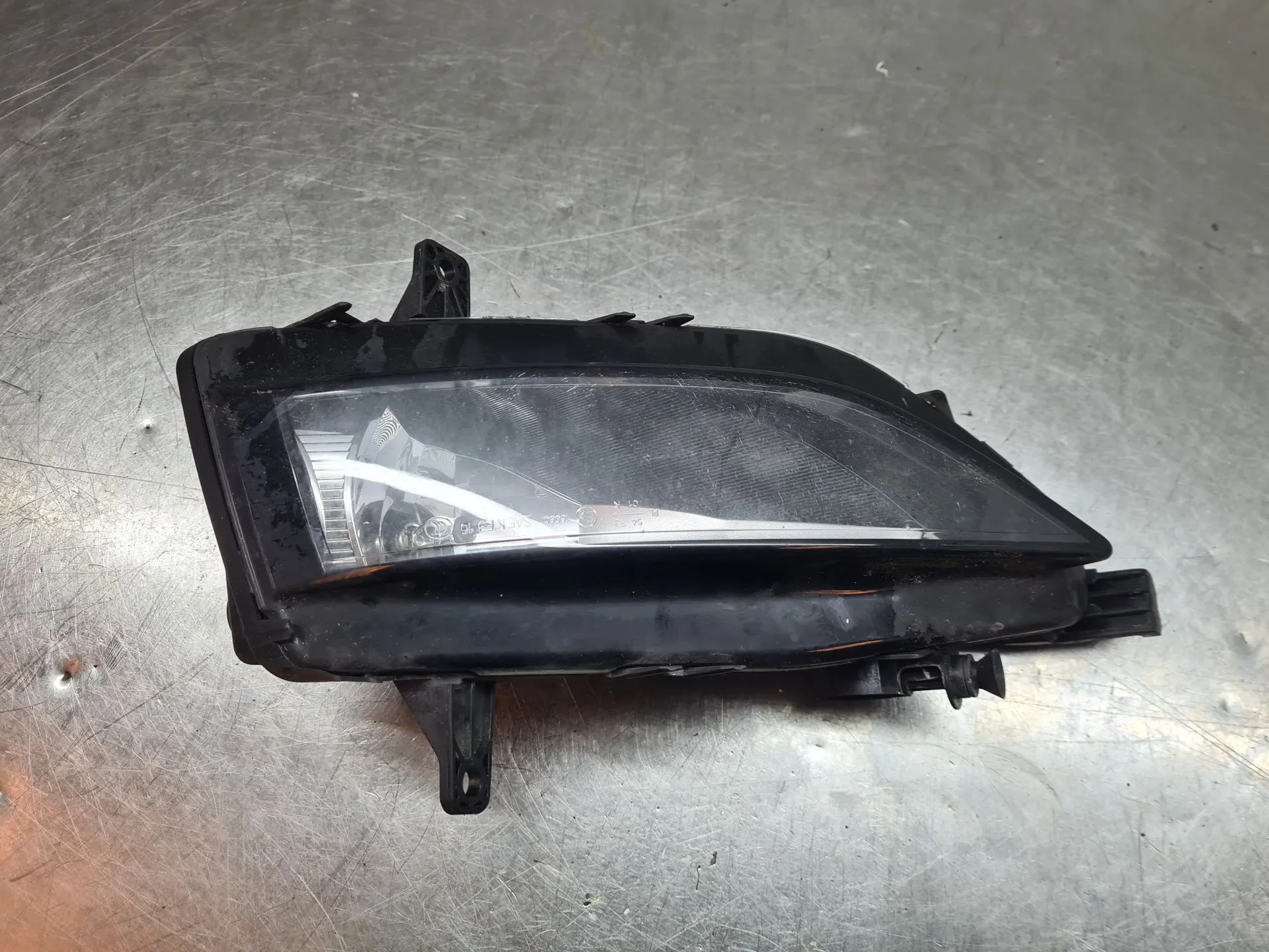 Feu antibrouillard Avant Gauche VOLKSWAGEN Golf VII (5G1, BQ1, BE1, BE2)