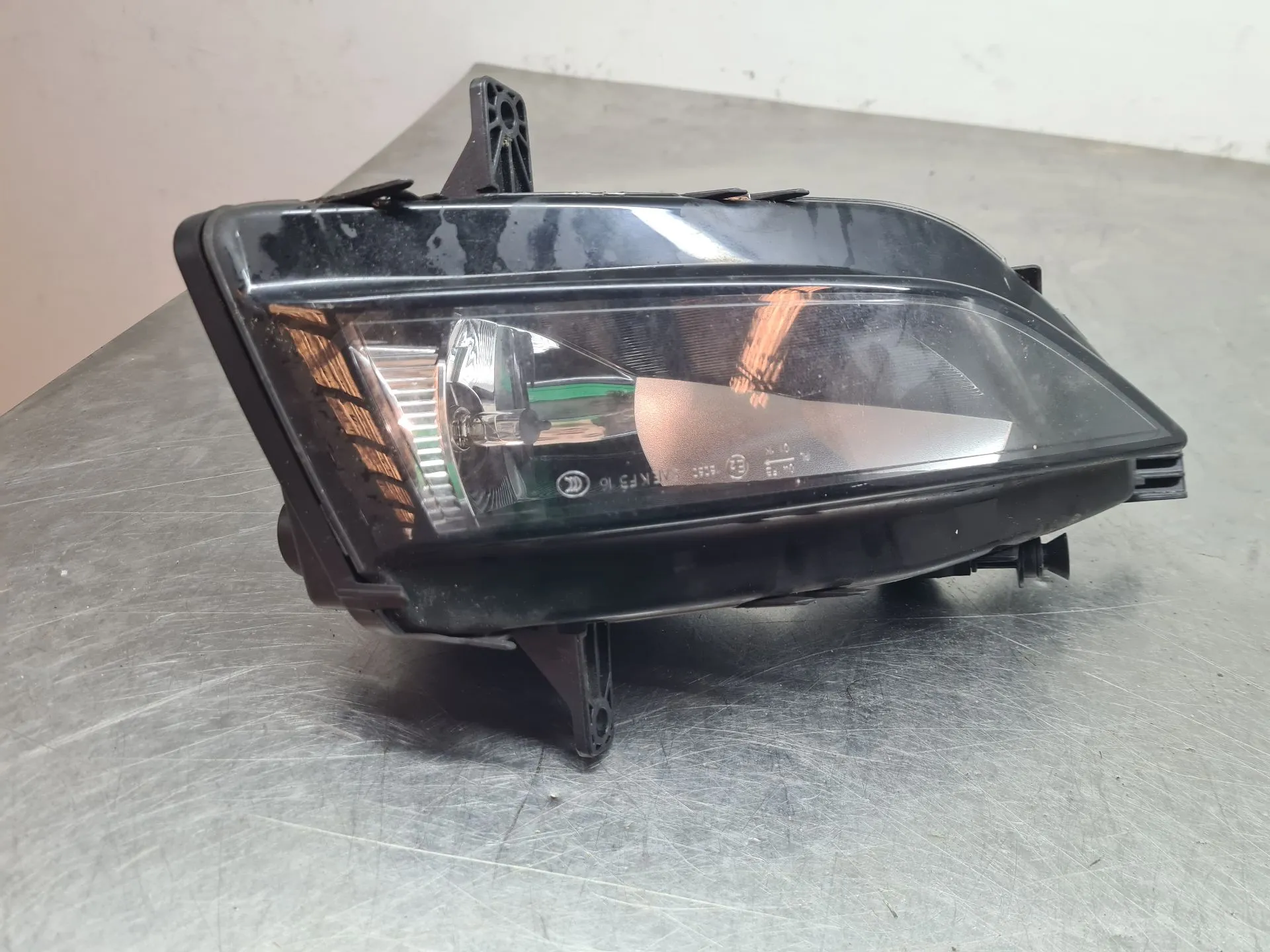 Feu antibrouillard Avant Gauche VOLKSWAGEN Golf VII (5G1, BQ1, BE1, BE2) Imagem-2