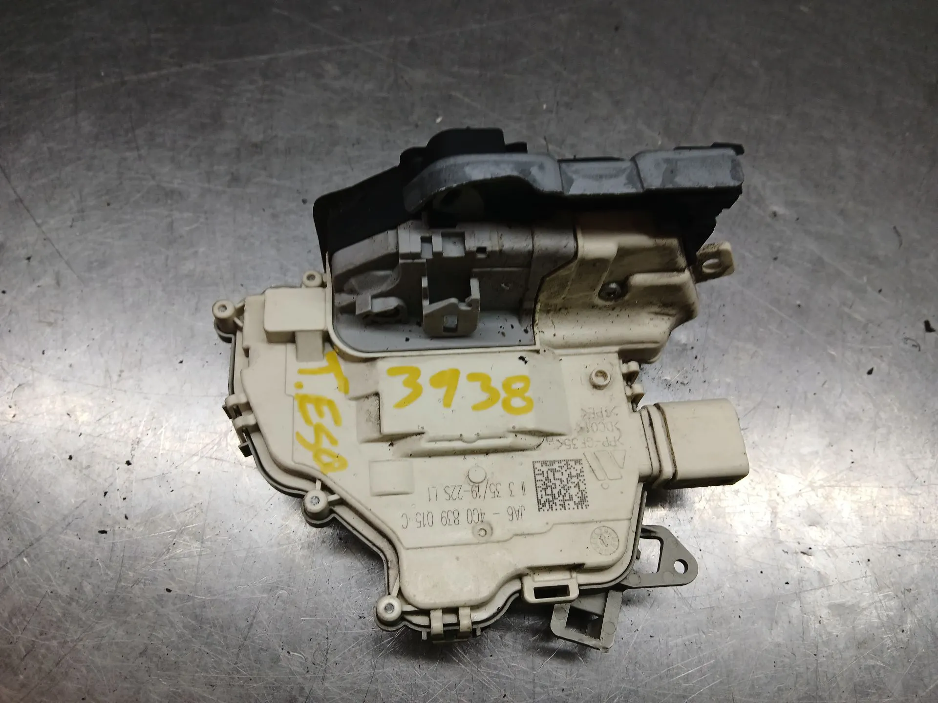 Serratura / chiusura posteriore Sinistra AUDI A3 (8V1, 8VK)