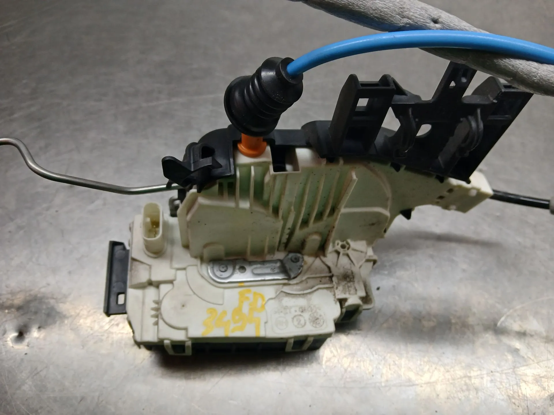 Fechadura / fecho porta frente direito MERCEDES-BENZ CLA Coupé (C117)