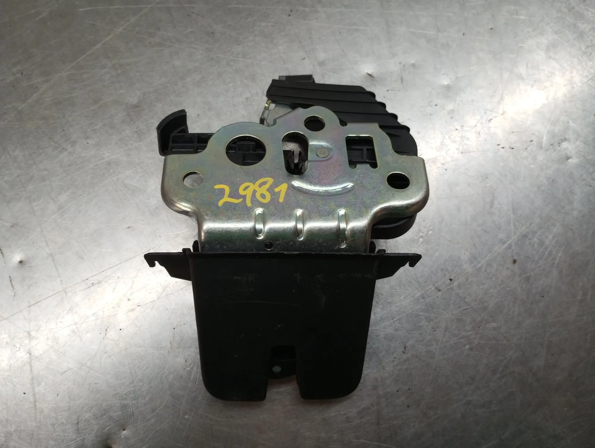 Tailgate Lock /Latch SKODA Fabia III Hatchback (NJ3)