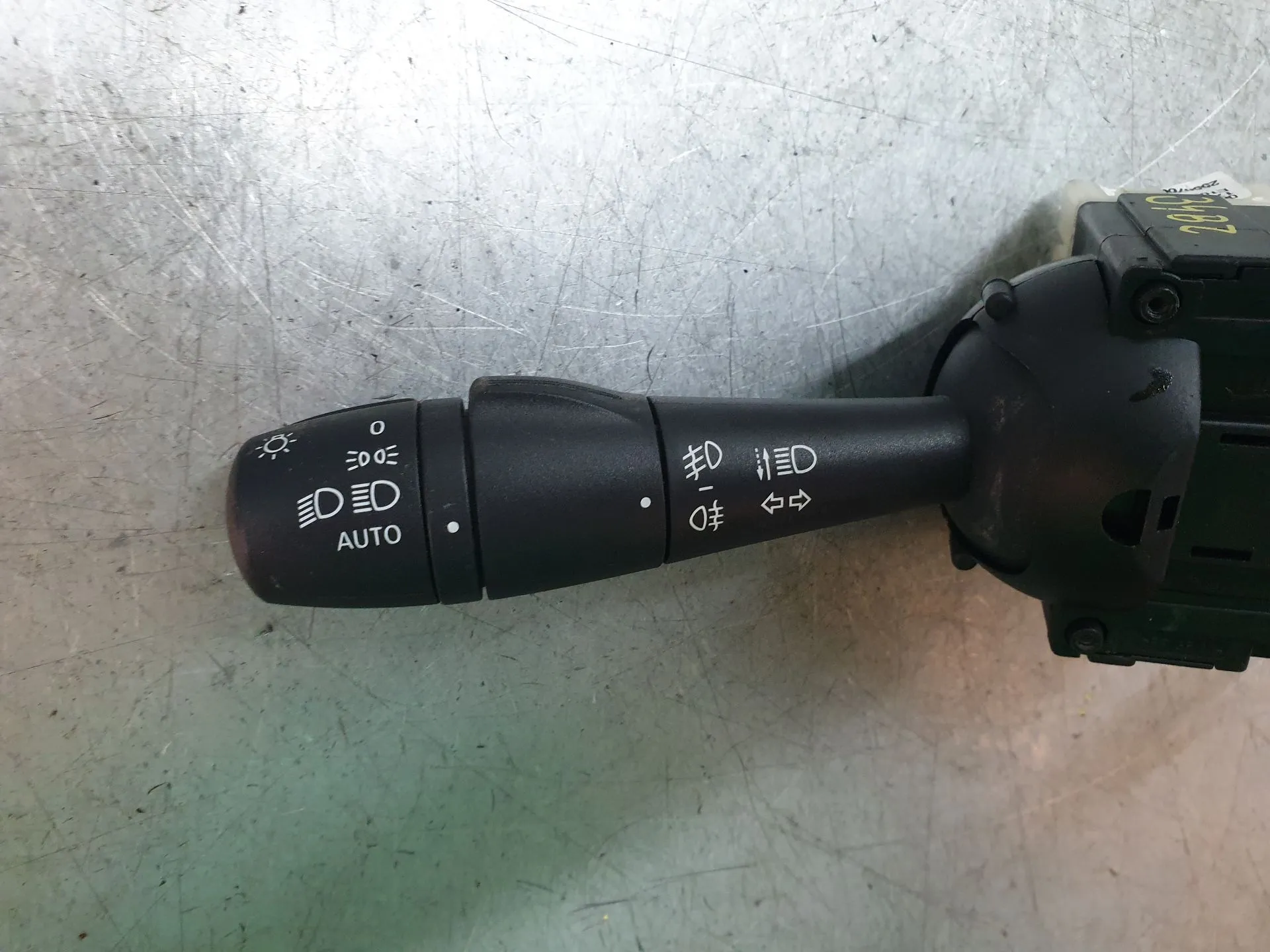 Leva delle luci RENAULT Clio IV (BH_) Imagem-1