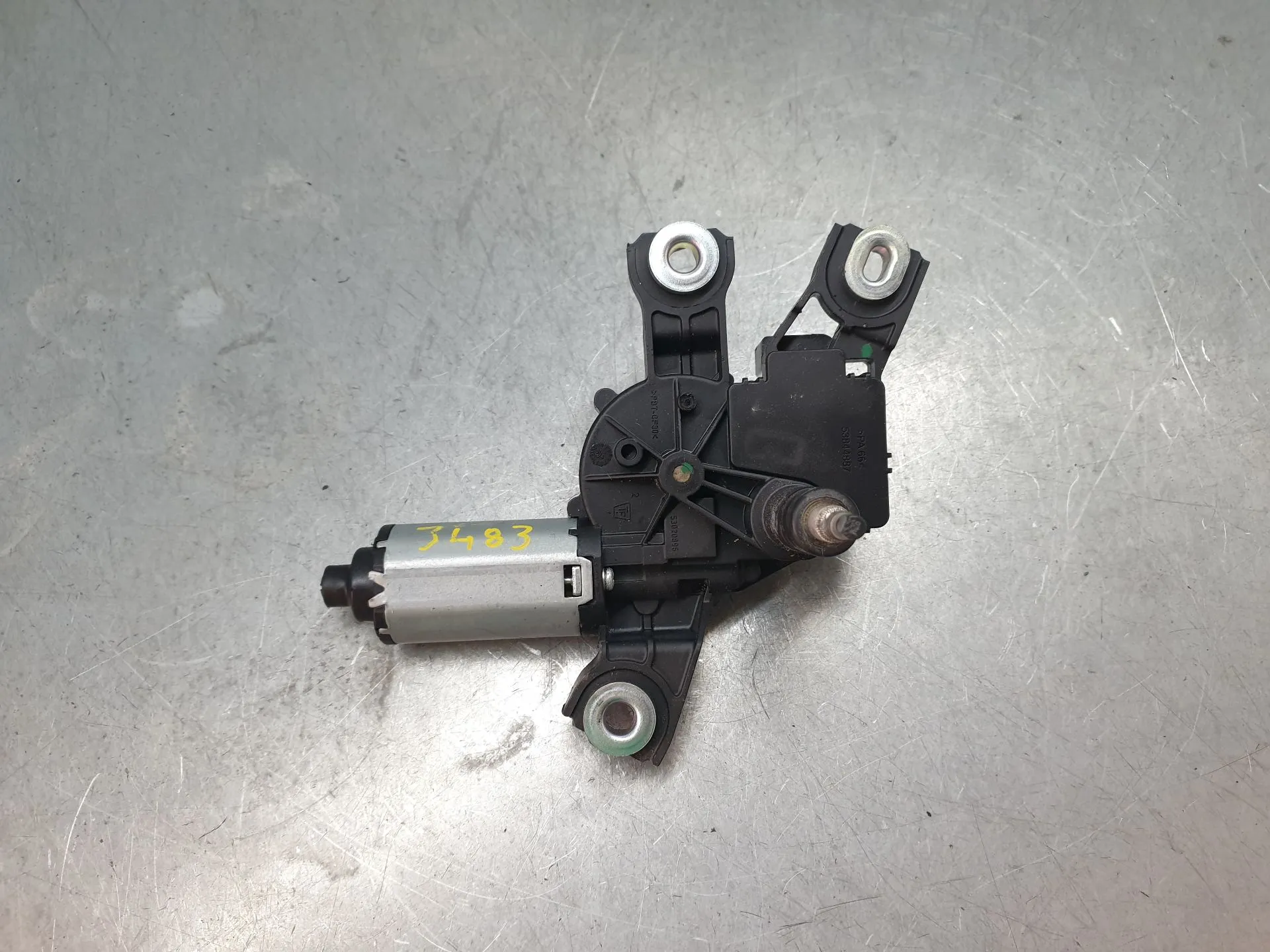 Essuie-glace moteur arrière VOLKSWAGEN Passat Variant (365)