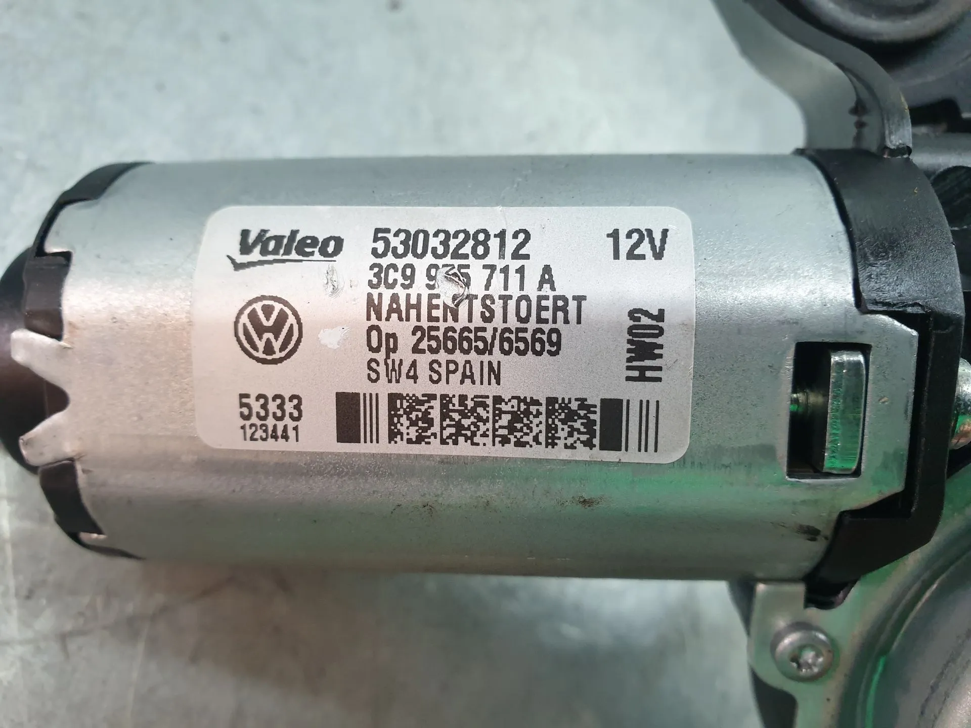 Essuie-glace moteur arrière VOLKSWAGEN Passat Variant (365) Imagem-3