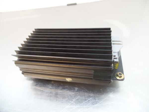 Amplificador de colunas MERCEDES-BENZ Classe E (W210)