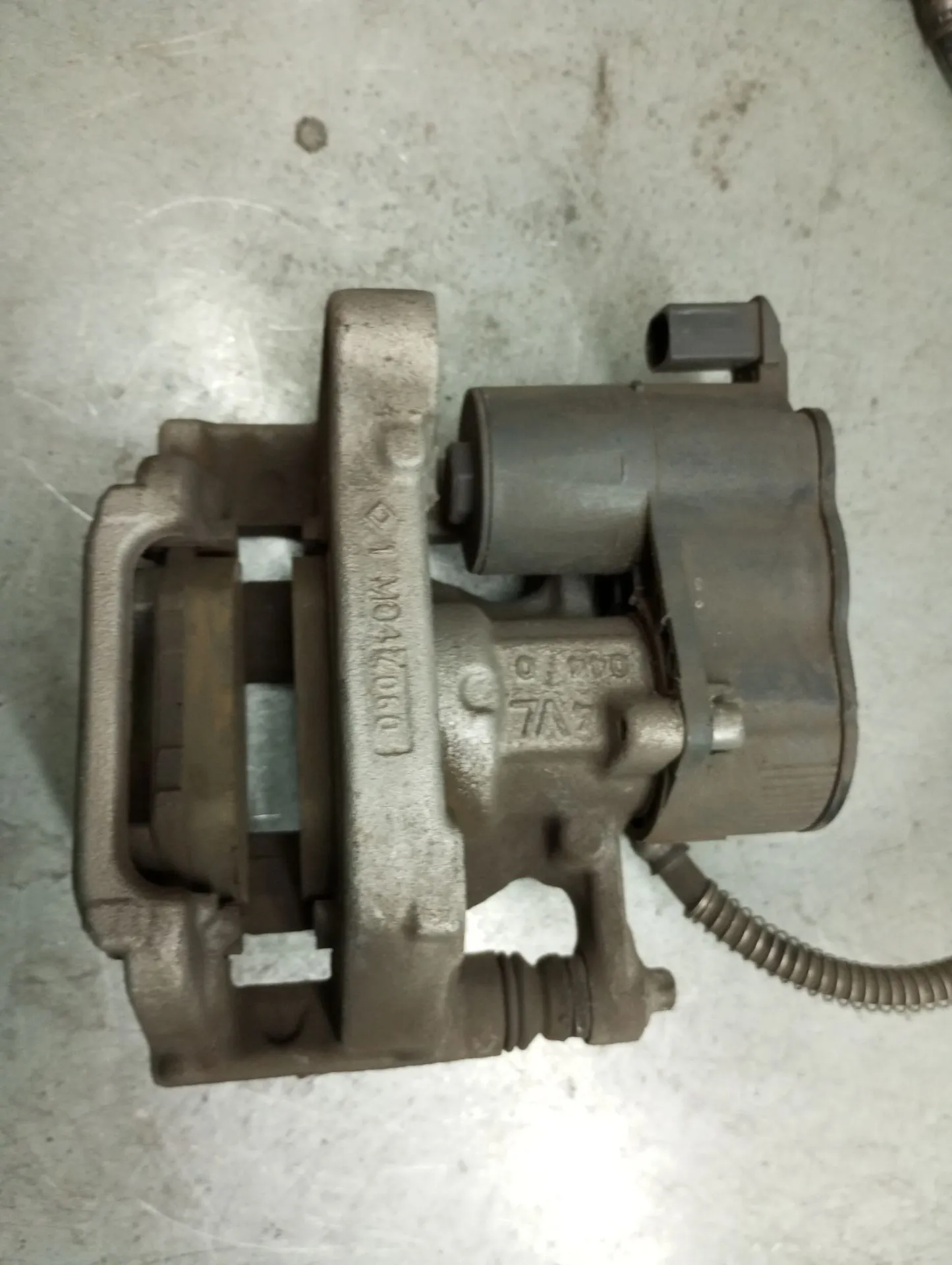 Right rear Brake Caliper PEUGEOT 208 II Imagem-2