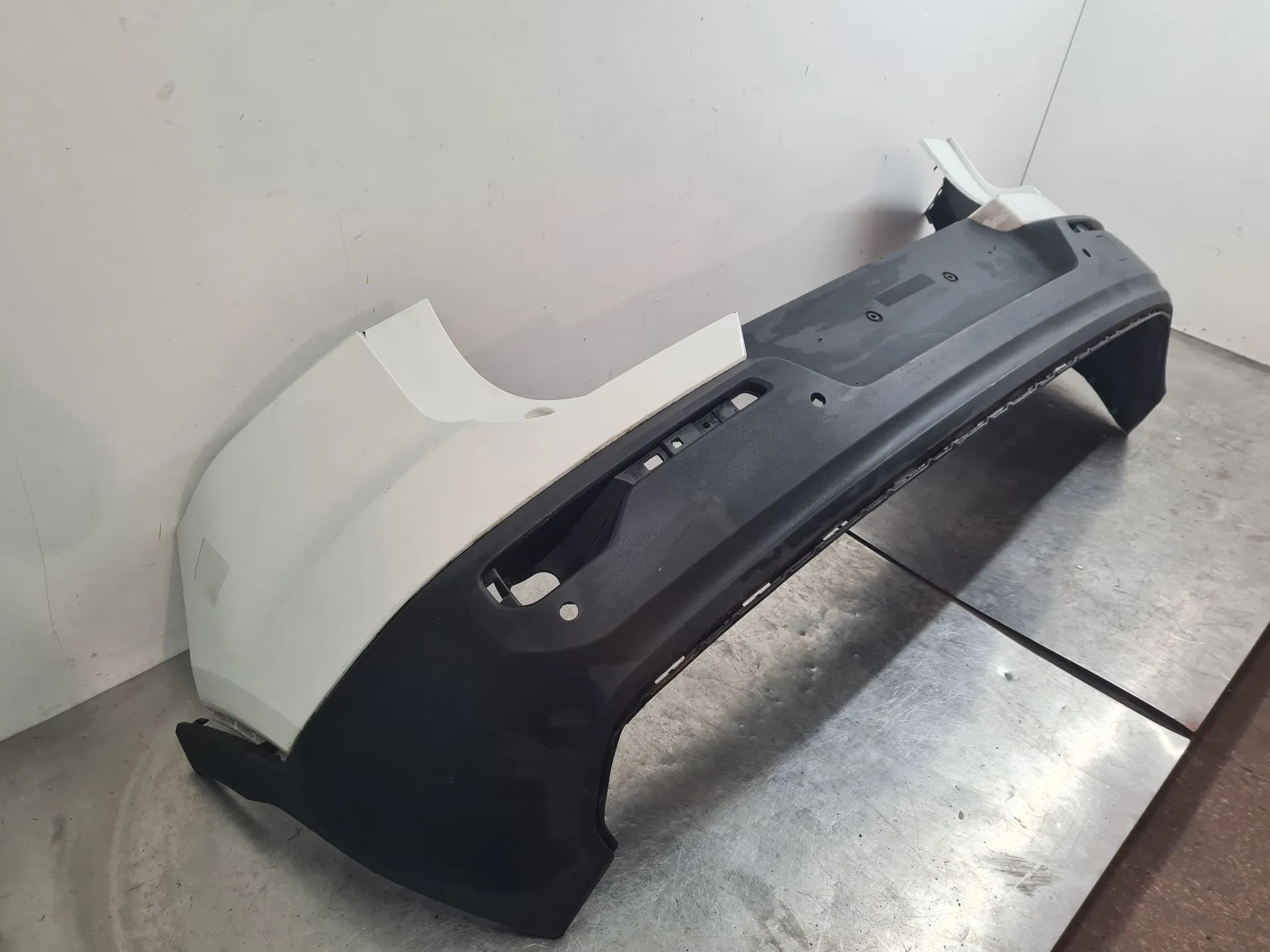 Pára-choques trás VOLVO XC40 (536) Imagem-1