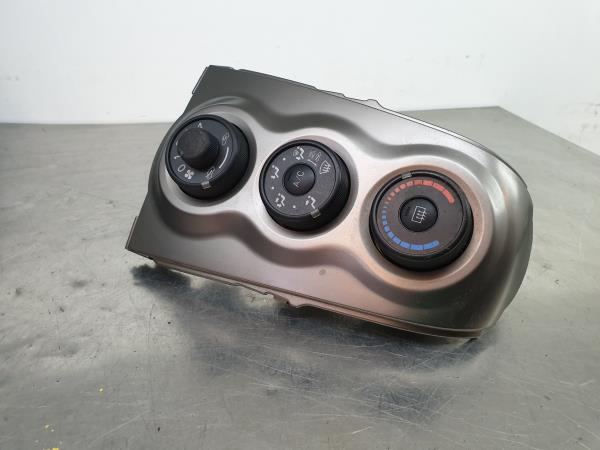 Commande chauffage TOYOTA Yaris (_P9_)