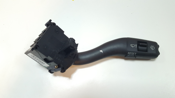 Wiper control stalk AUDI A4 (8EC, B7)