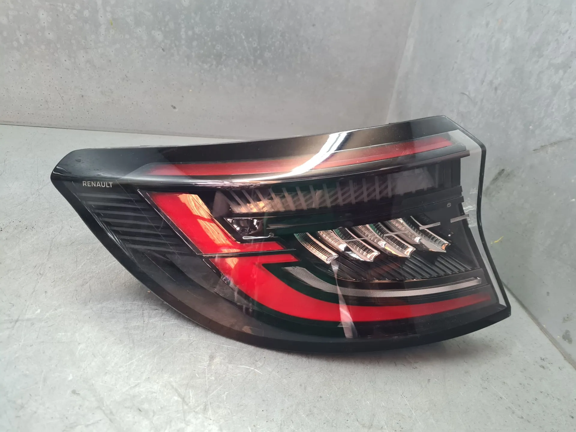 Feu arrière Gauche RENAULT Austral
