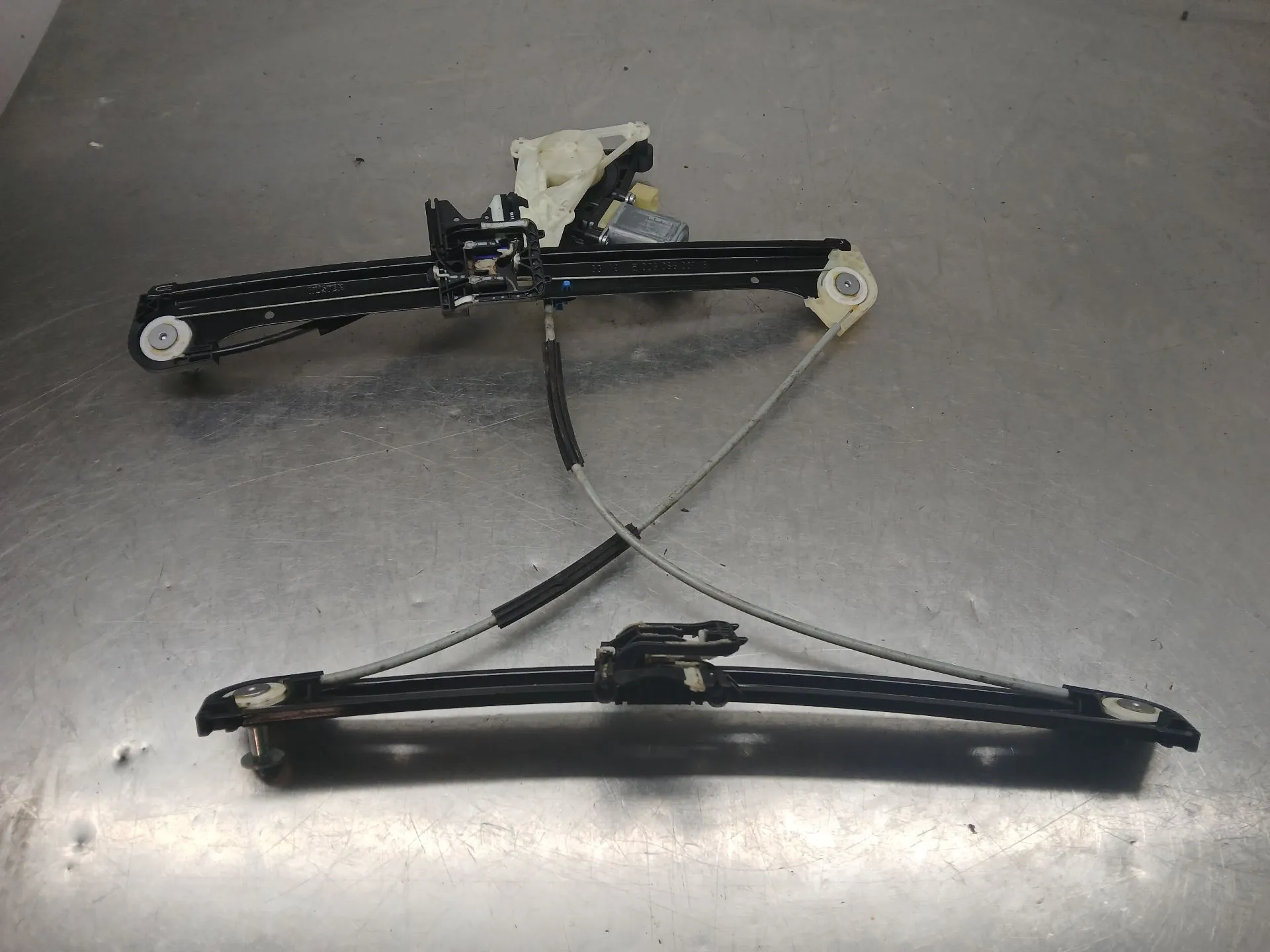 Lève-vitre avant gauche AUDI A3 (8V1, 8VK) Imagem-2