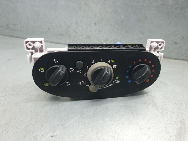 Climate control DACIA Sandero (BS_) Imagem-1