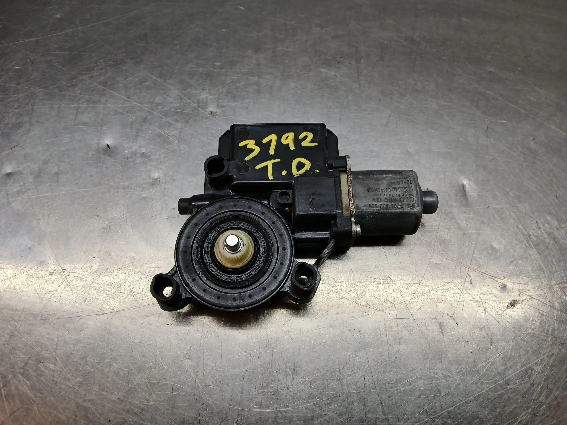 Motore alzacristallo posteriore destro VOLKSWAGEN Polo (6R, 6C)