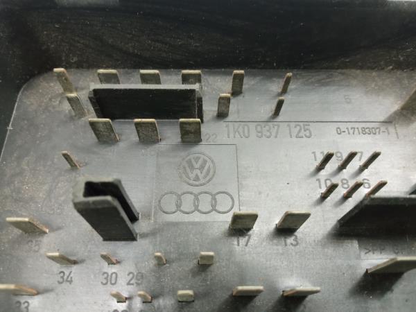 Caixa fusíveis / SAM / BSI VOLKSWAGEN Golf V (1K1) Imagem-2