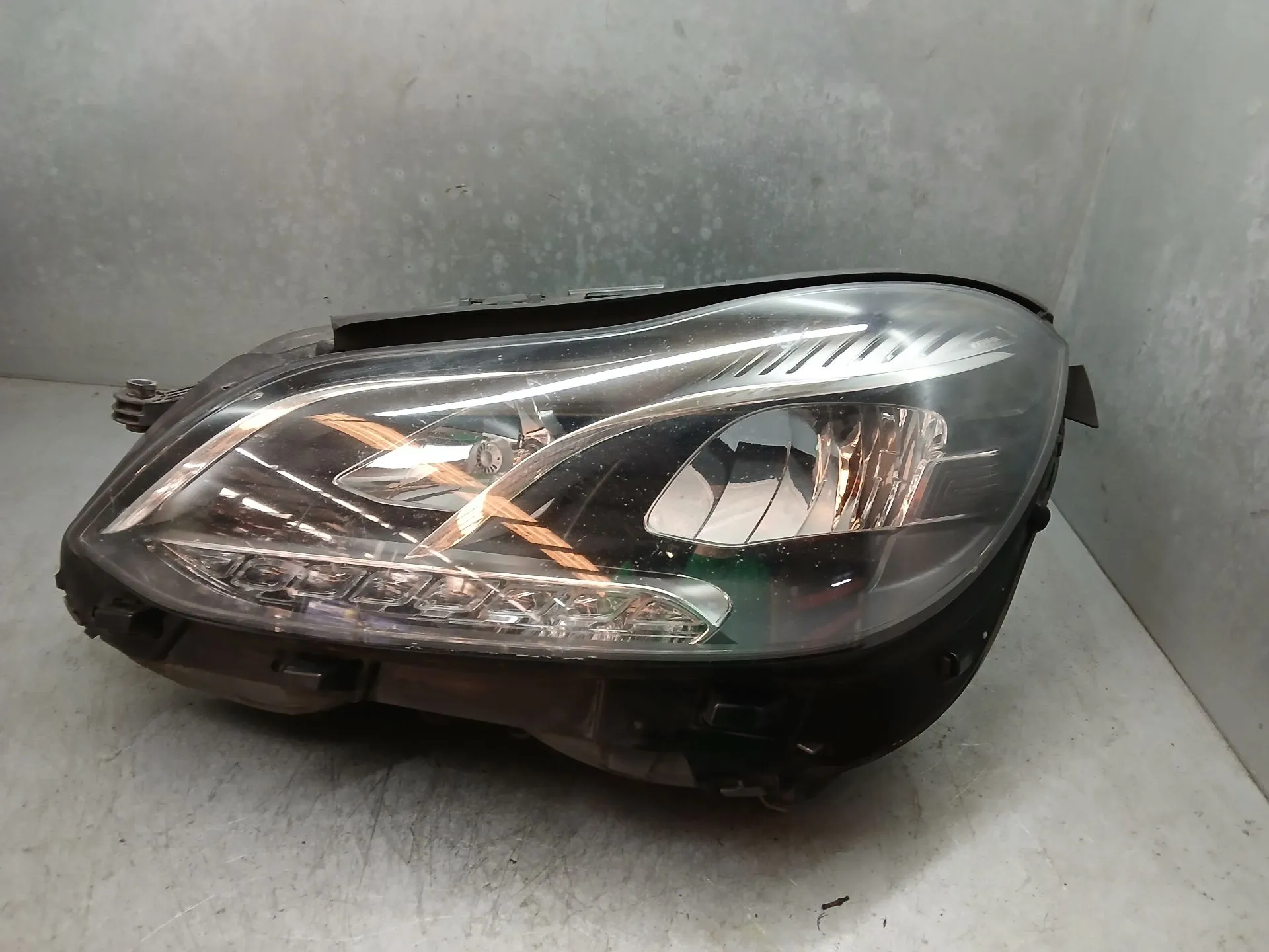 Left Headlight MERCEDES-BENZ Classe E (W212)