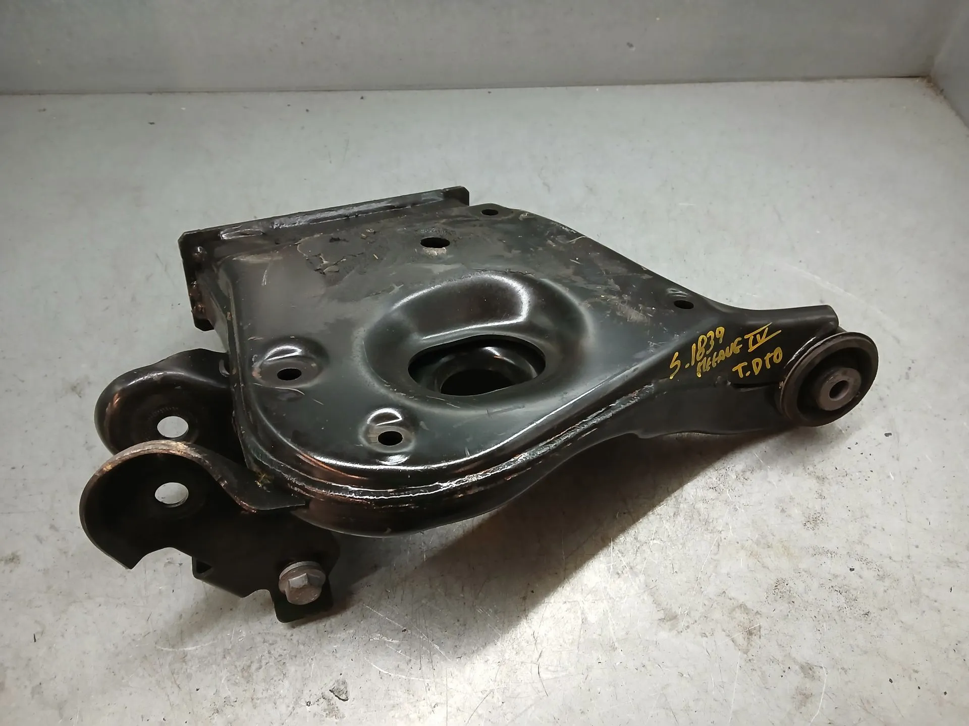 Braccio di sospensione posteriore destro RENAULT Megane IV Grandtour (K9A/M_) Imagem-2