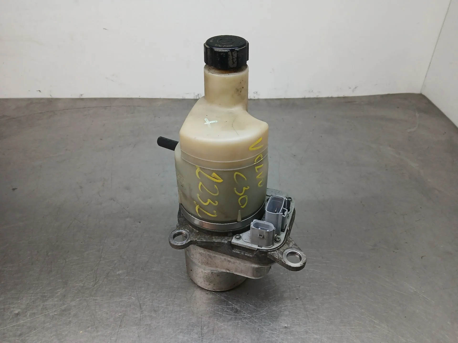 Steering pump VOLVO C30
