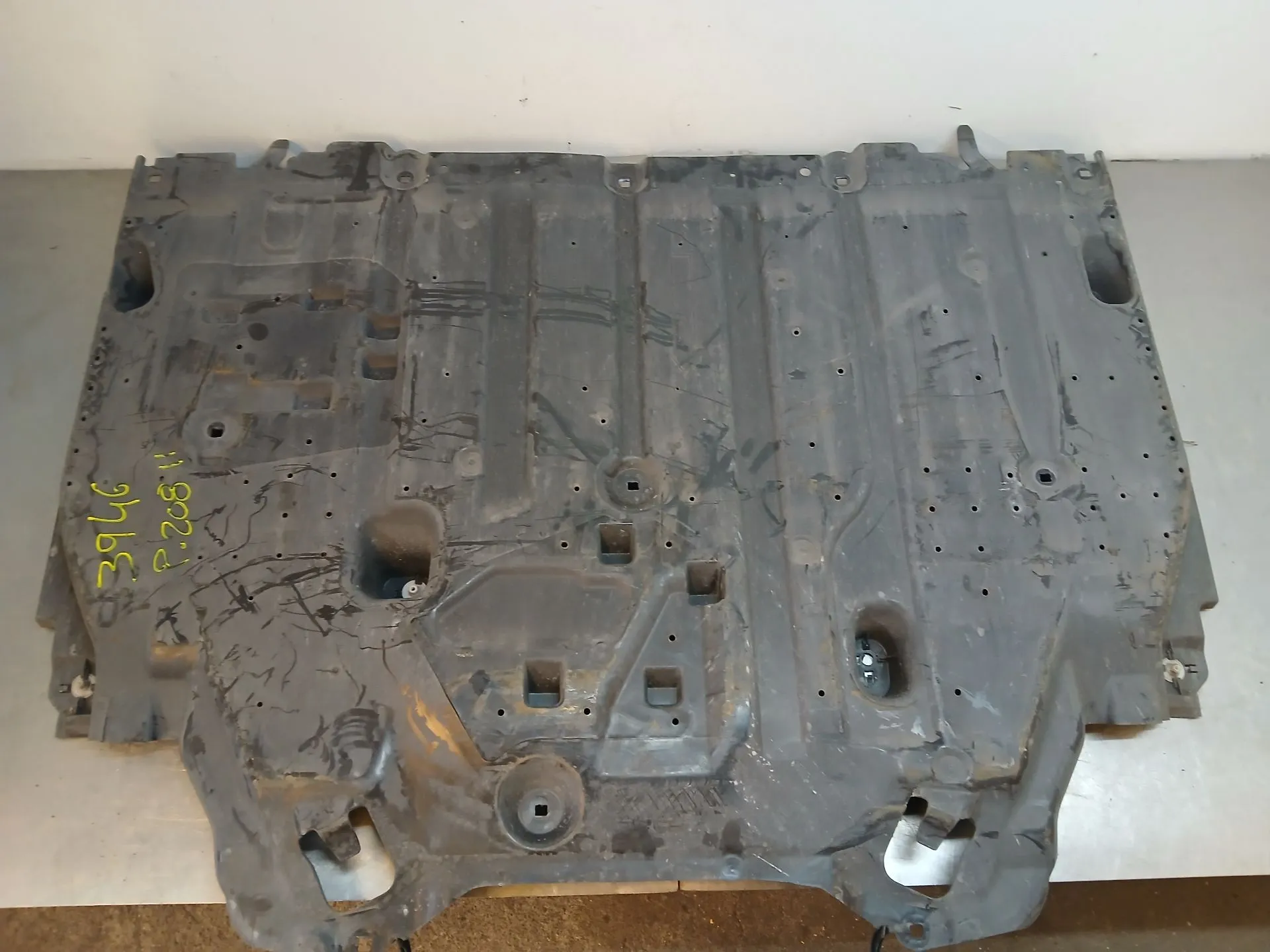 Protezione inferiore del motore PEUGEOT 208 II