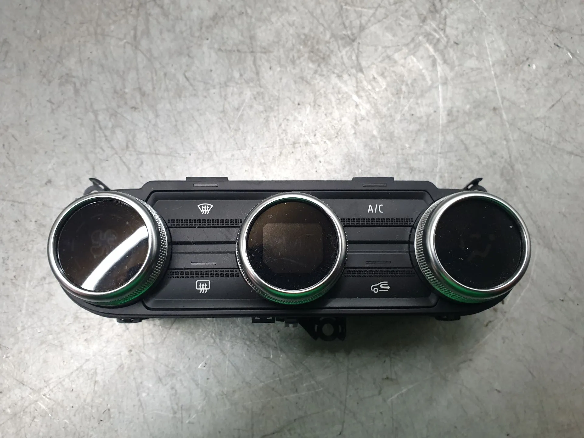 Comando clima DACIA Sandero III