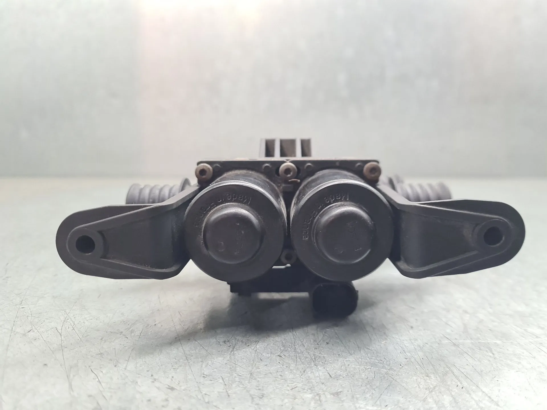 Generic valve BMW X5 (E70) Imagem-2