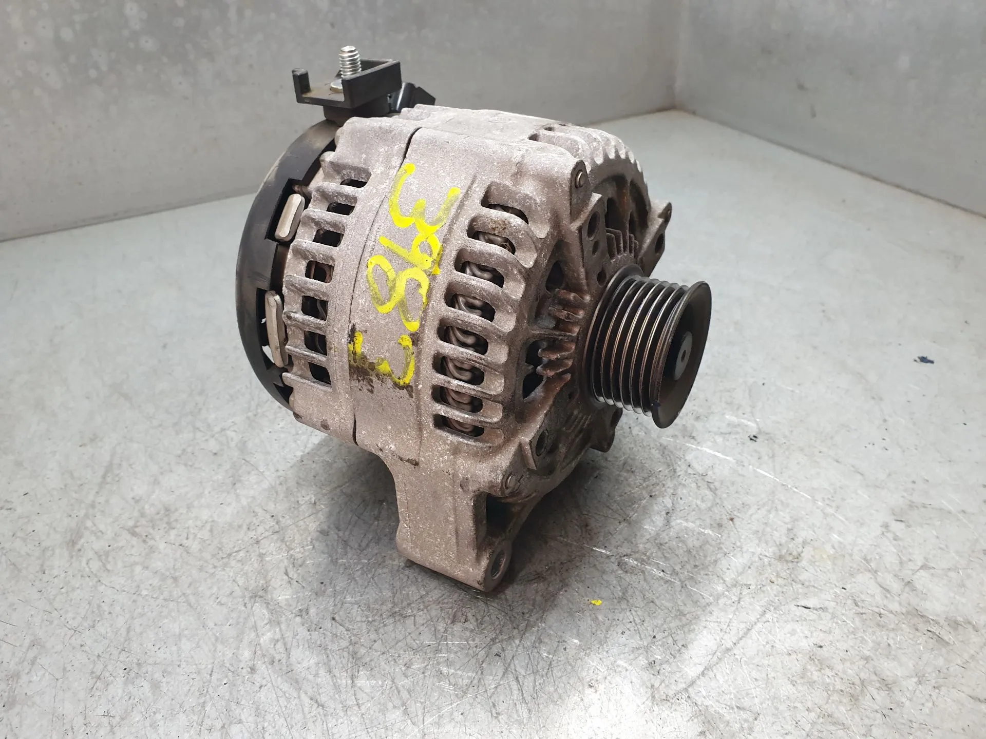 Alternador BMW 1 (F21)