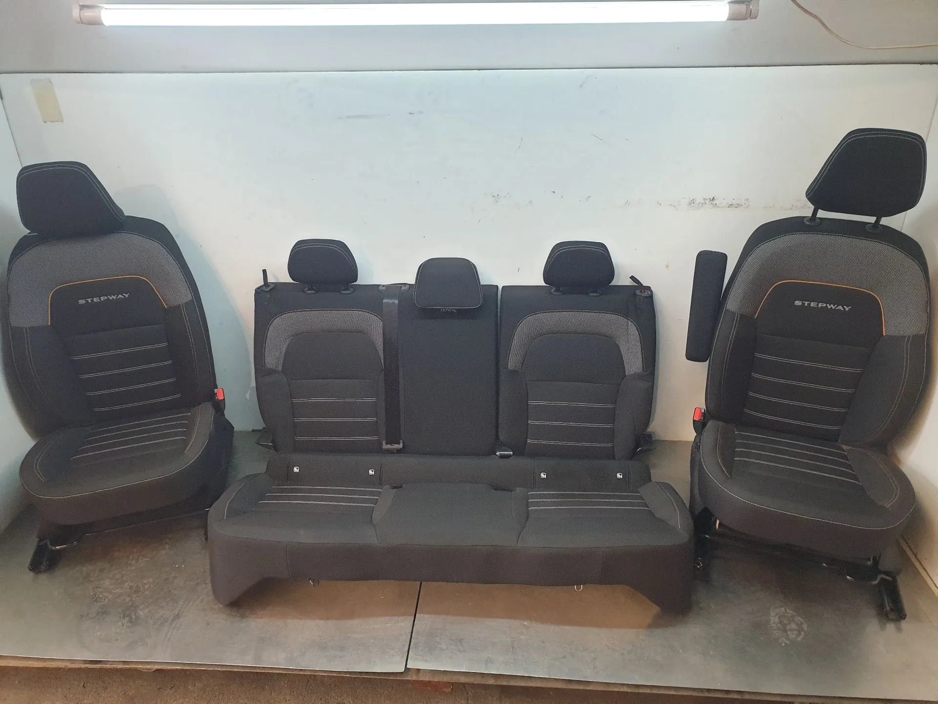 Conjunto de Bancos DACIA Sandero III Imagem-0