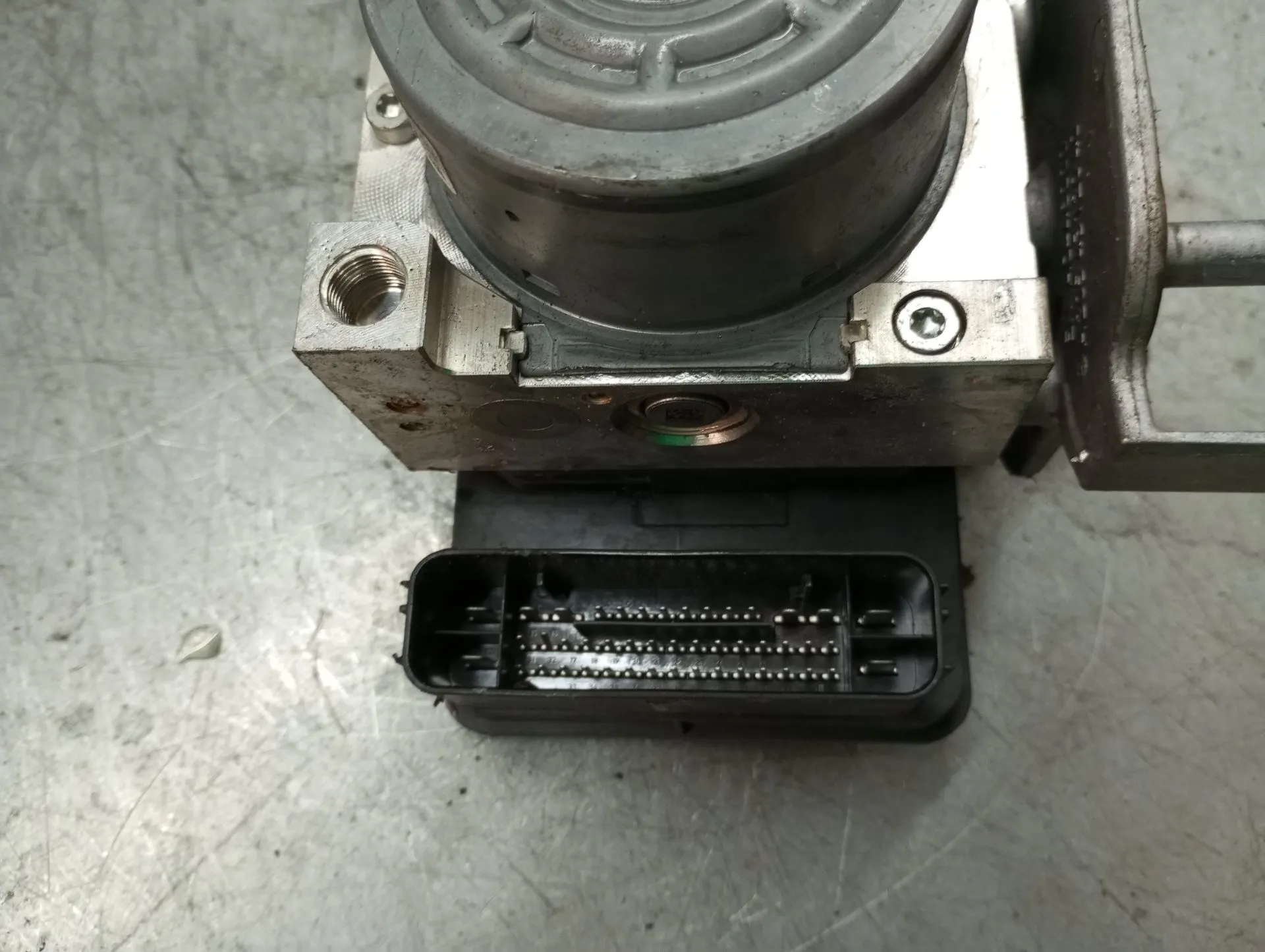 ABS MERCEDES-BENZ Classe C Coupé (C205) Imagem-3