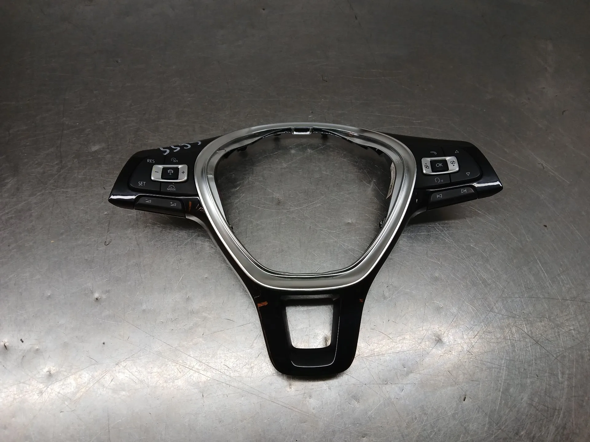 Comandos do volante VOLKSWAGEN Golf VII (5G1, BQ1, BE1, BE2)