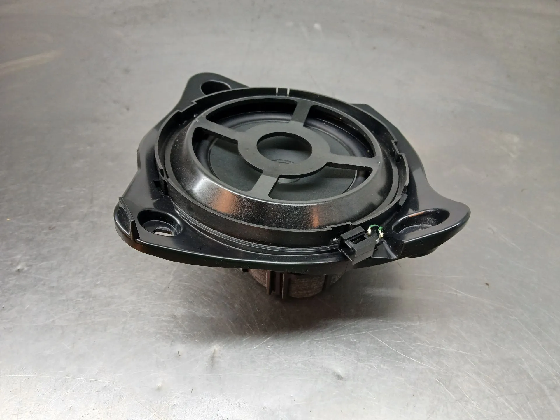 Coluna de som MERCEDES-BENZ Classe C Coupé (C205) Imagem-1