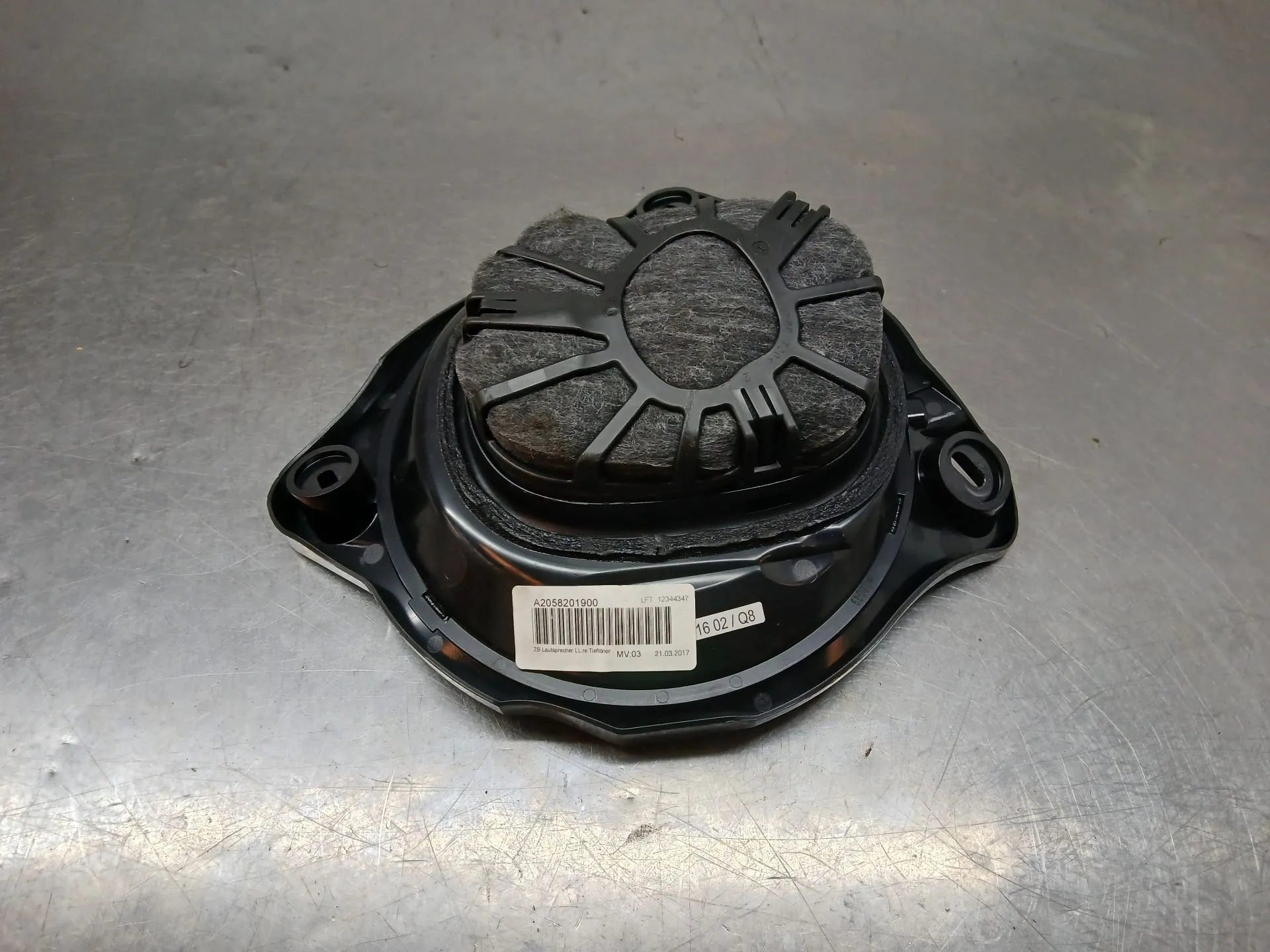 Coluna de som MERCEDES-BENZ Classe C Coupé (C205) Imagem-2