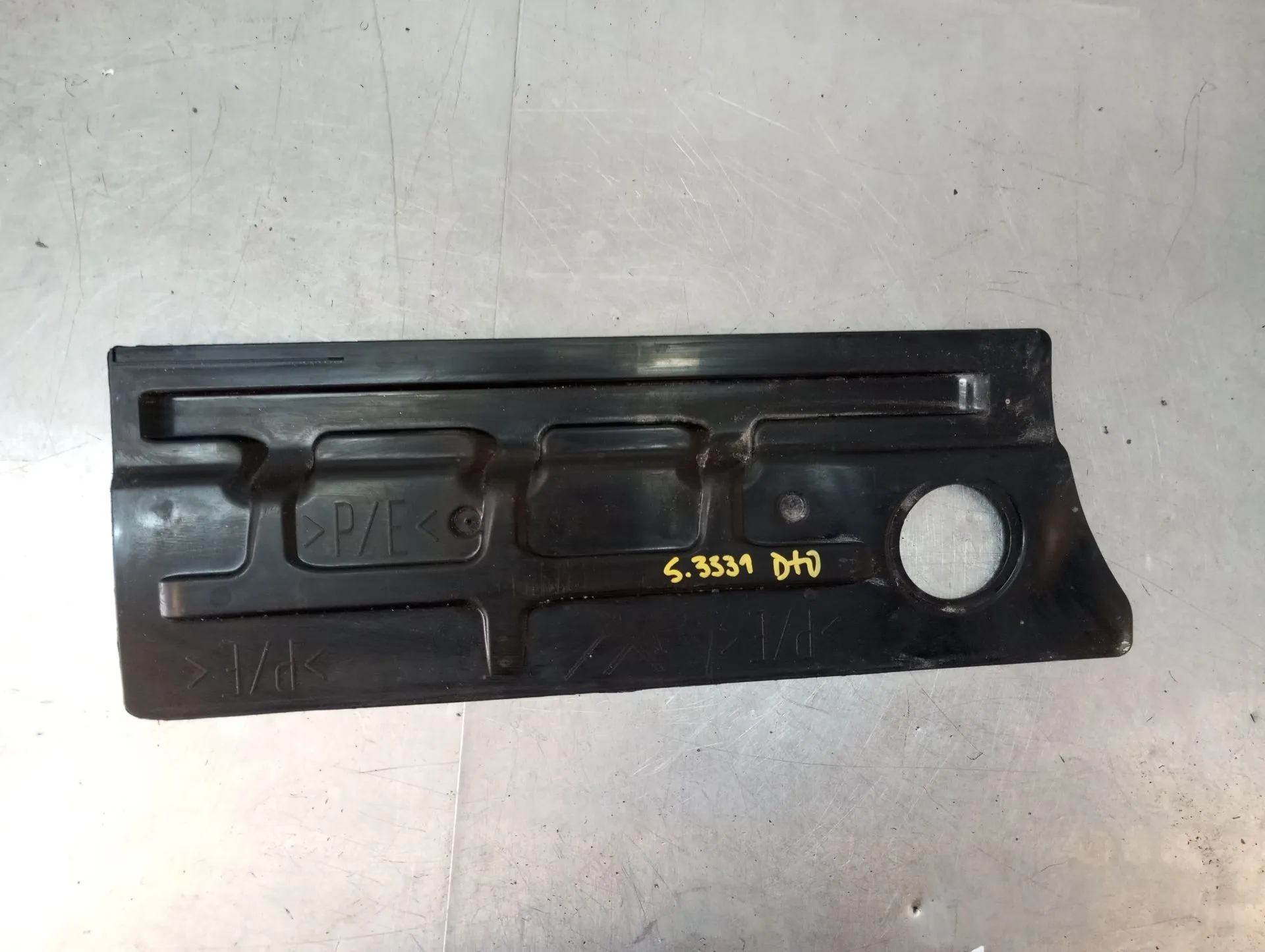 Protection inférieure de la carrosserie RENAULT Clio V (BF_)