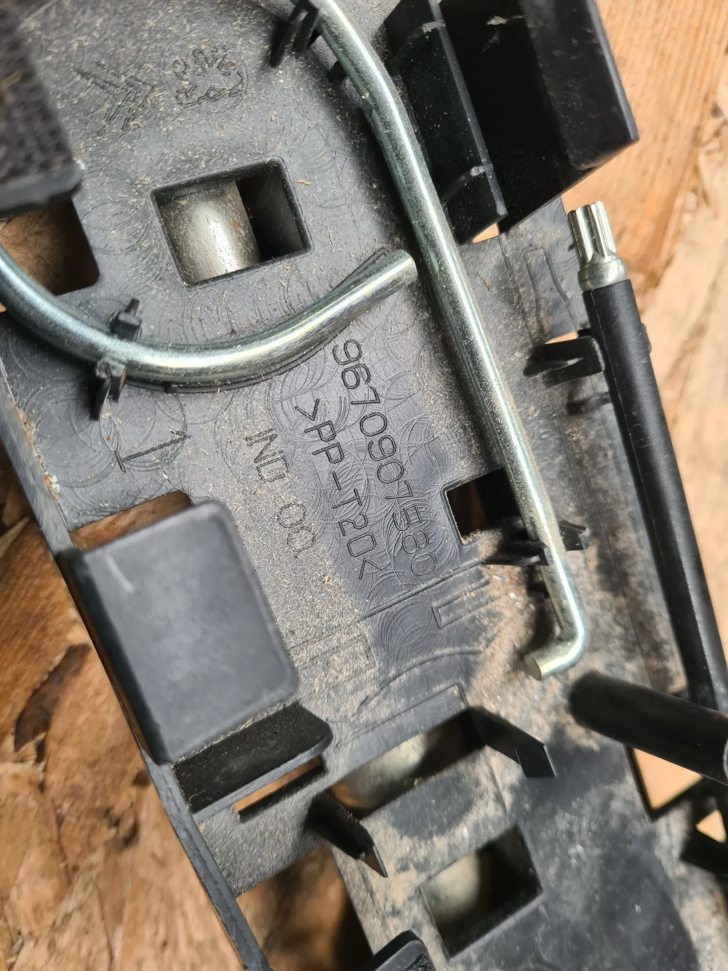 Conjunto / kit herramientas PEUGEOT Partner II Imagem-3