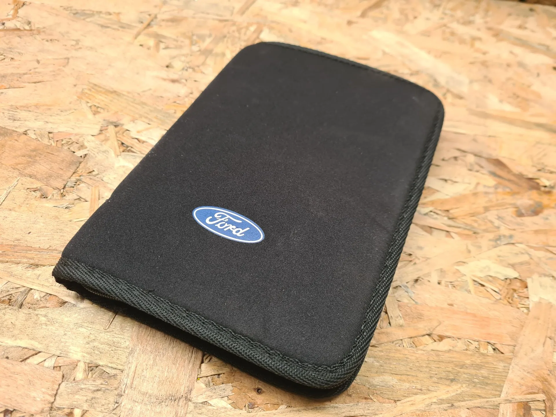 Borsa con manuale dell’utente del veicolo FORD Focus IV