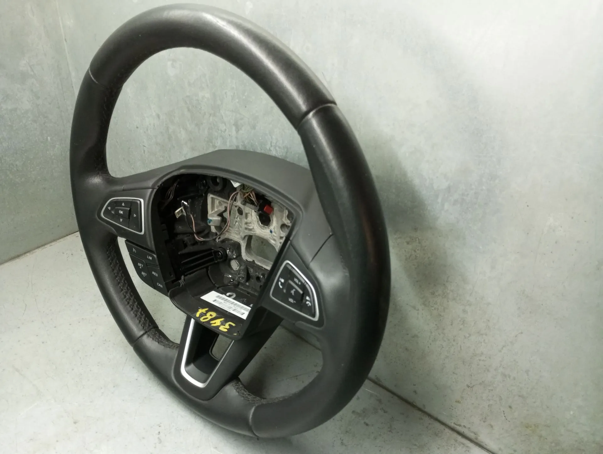 Volante FORD Focus III Imagem-3