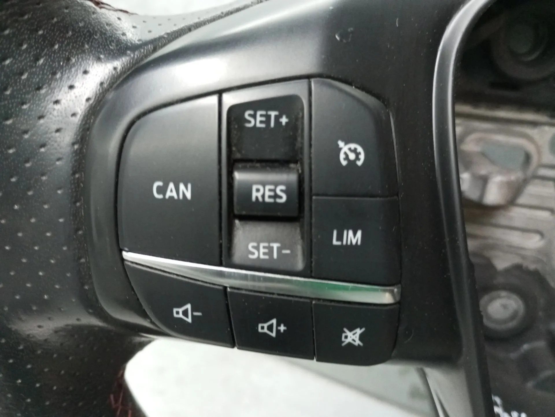 Volante FORD Focus IV Imagem-4