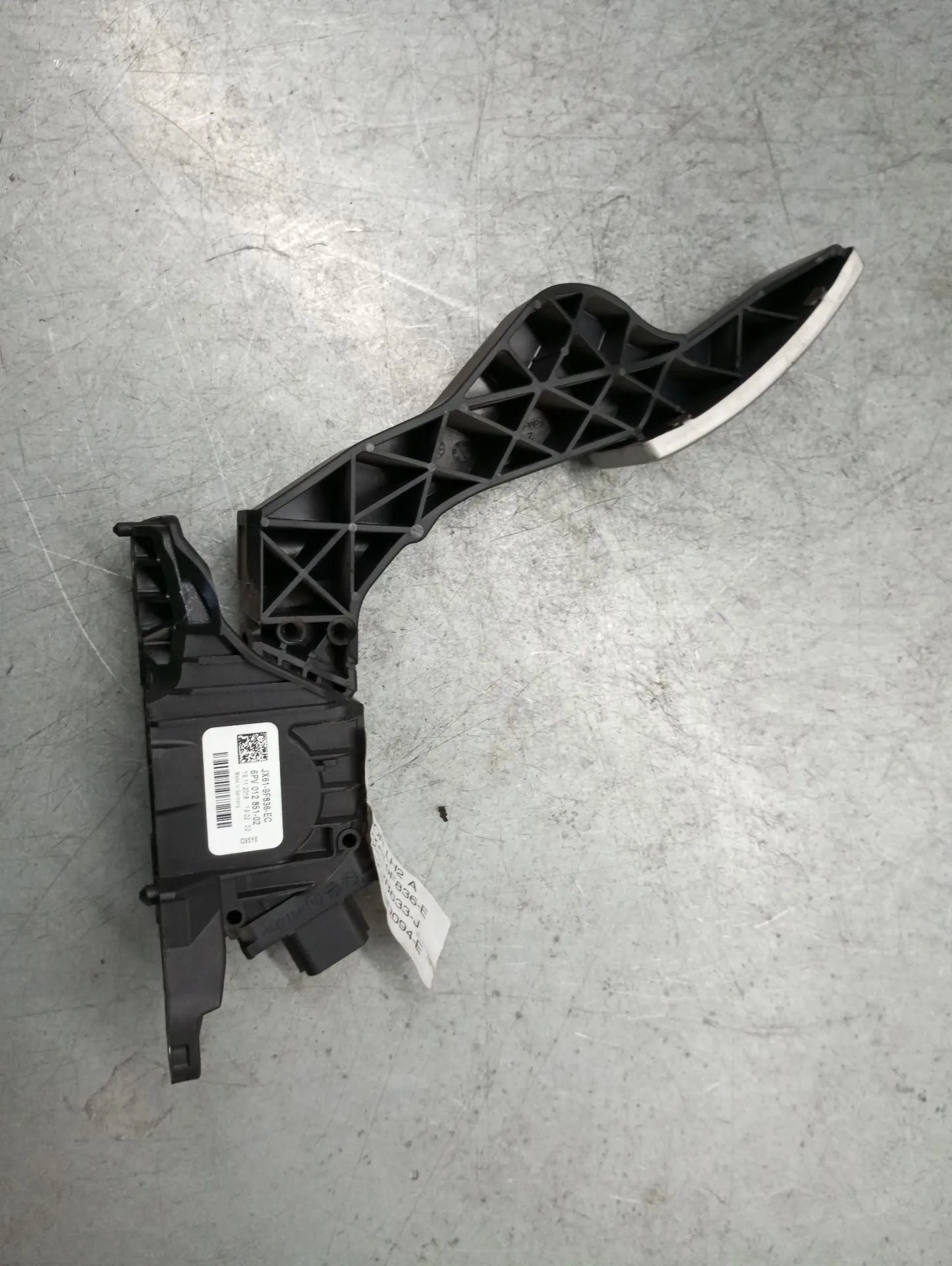 Pedal do acelerador FORD Focus IV Imagem-1