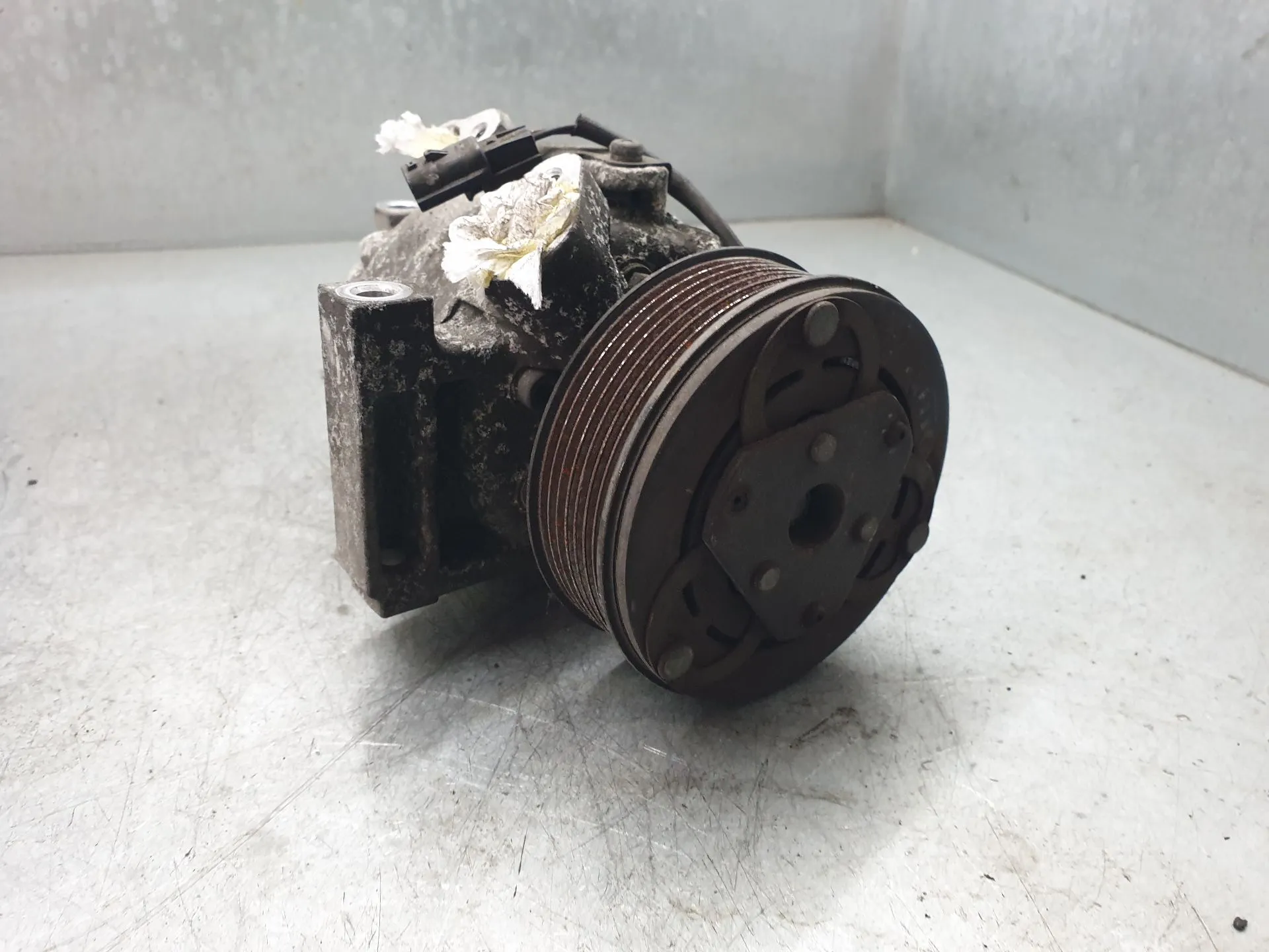 AC compressor RENAULT Twingo III (BCM_)