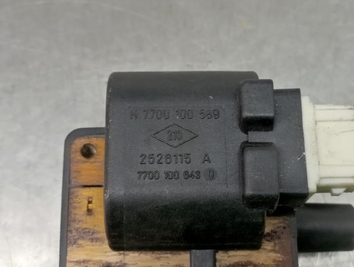 Bobina de ignição RENAULT Clio II (BB0/1/2_, CB0/1/2_) Imagem-3