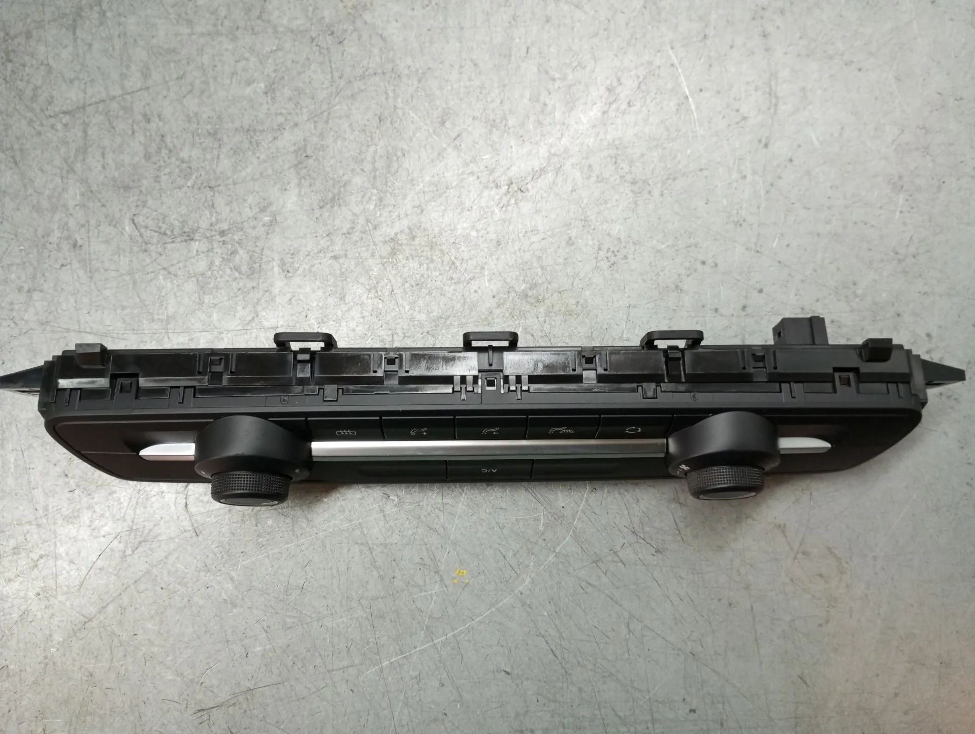 Comando clima PEUGEOT Partner (K9) Imagem-1