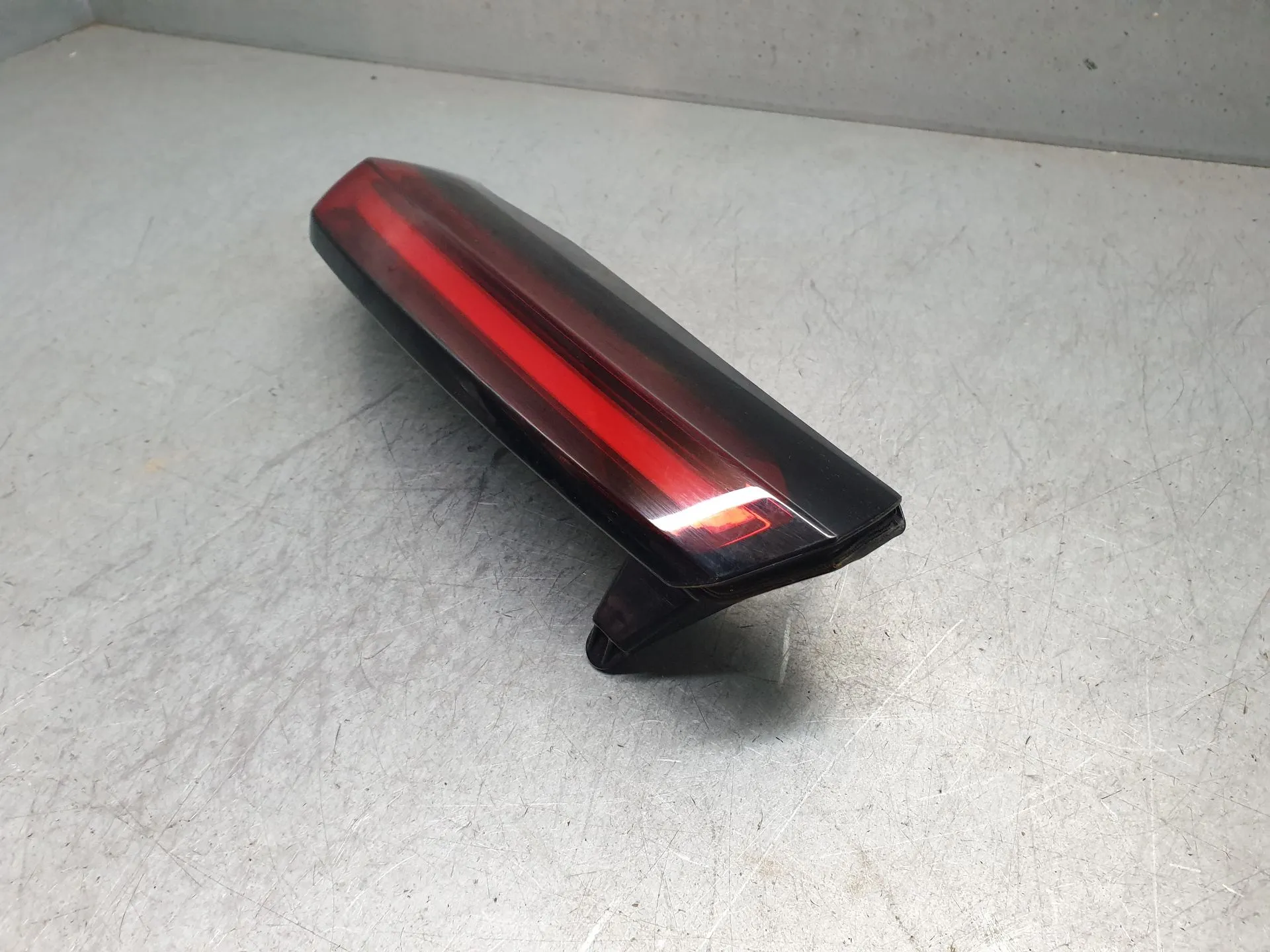 Left Tailgate light  CITROËN C4 III Imagem-1