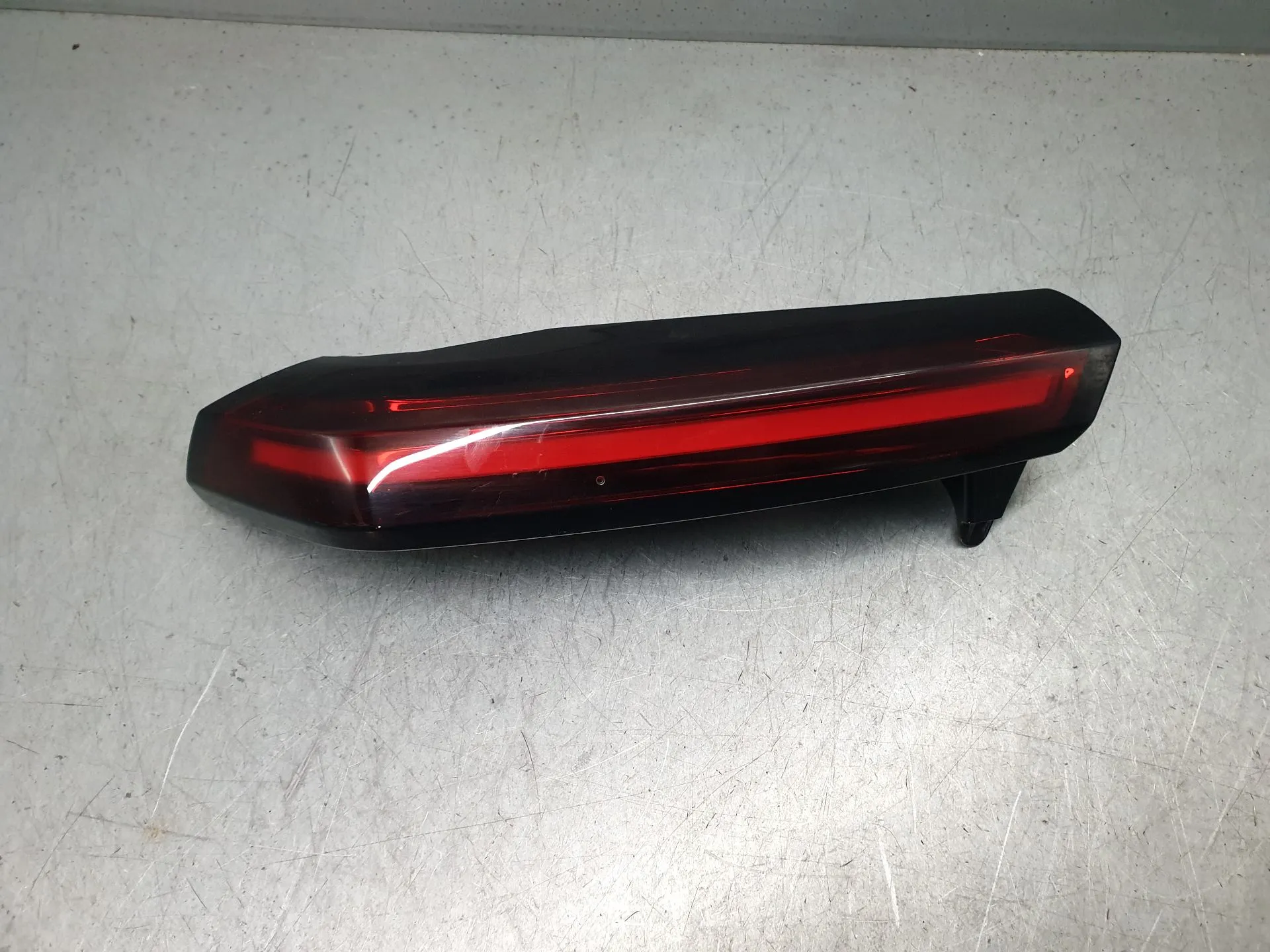 Feu de coffre Gauche CITROËN C4 III