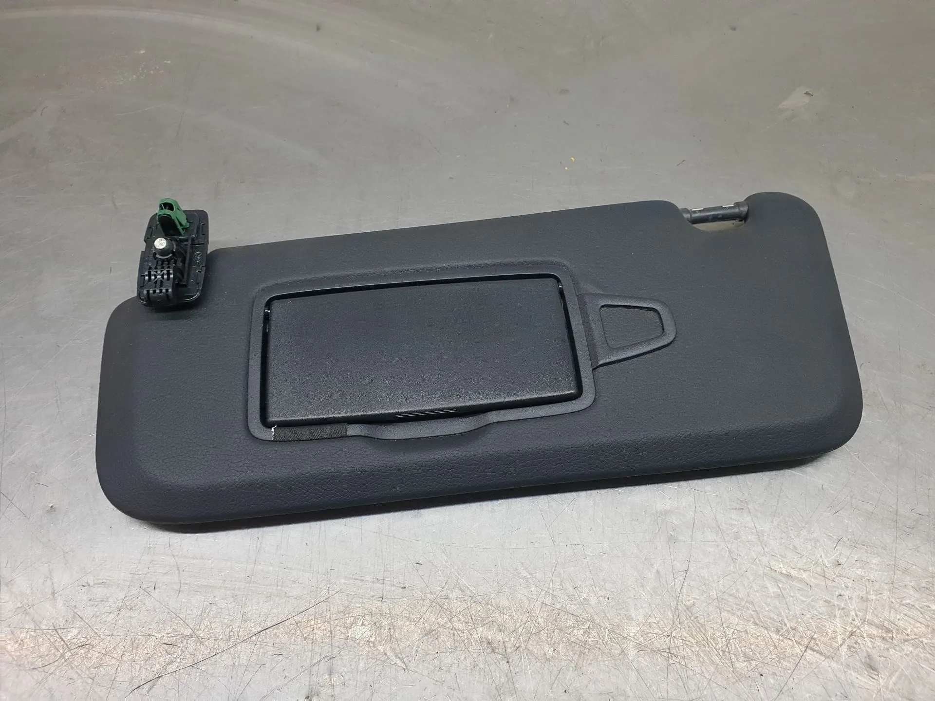 Pála de sol esquerda MERCEDES-BENZ Classe C Coupé (C205) Imagem-1