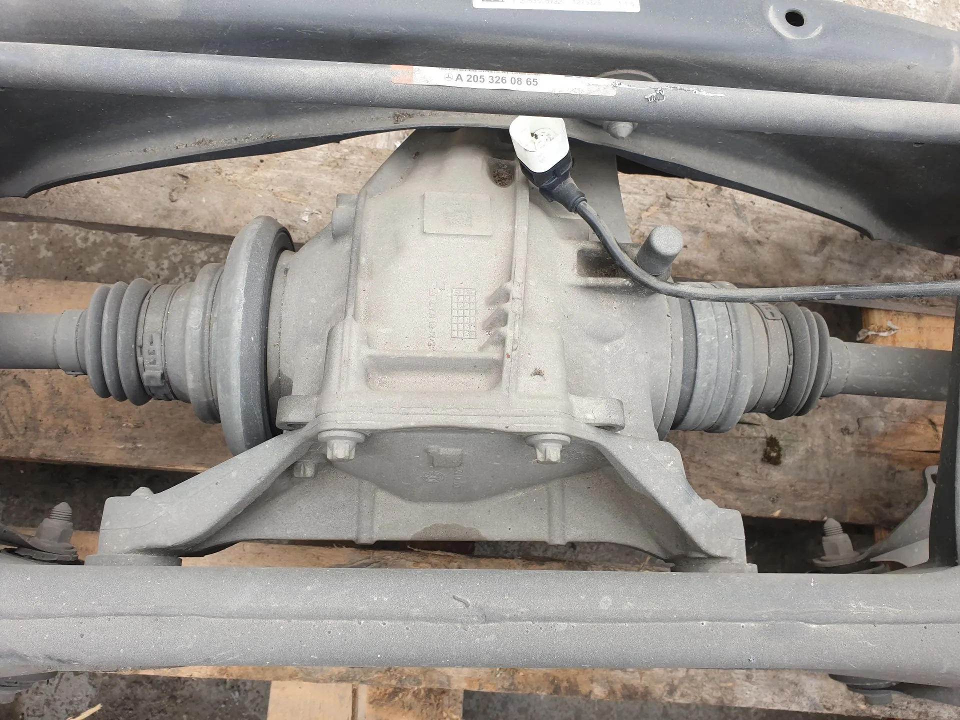 Rear differential MERCEDES-BENZ Classe C Coupé (C205)