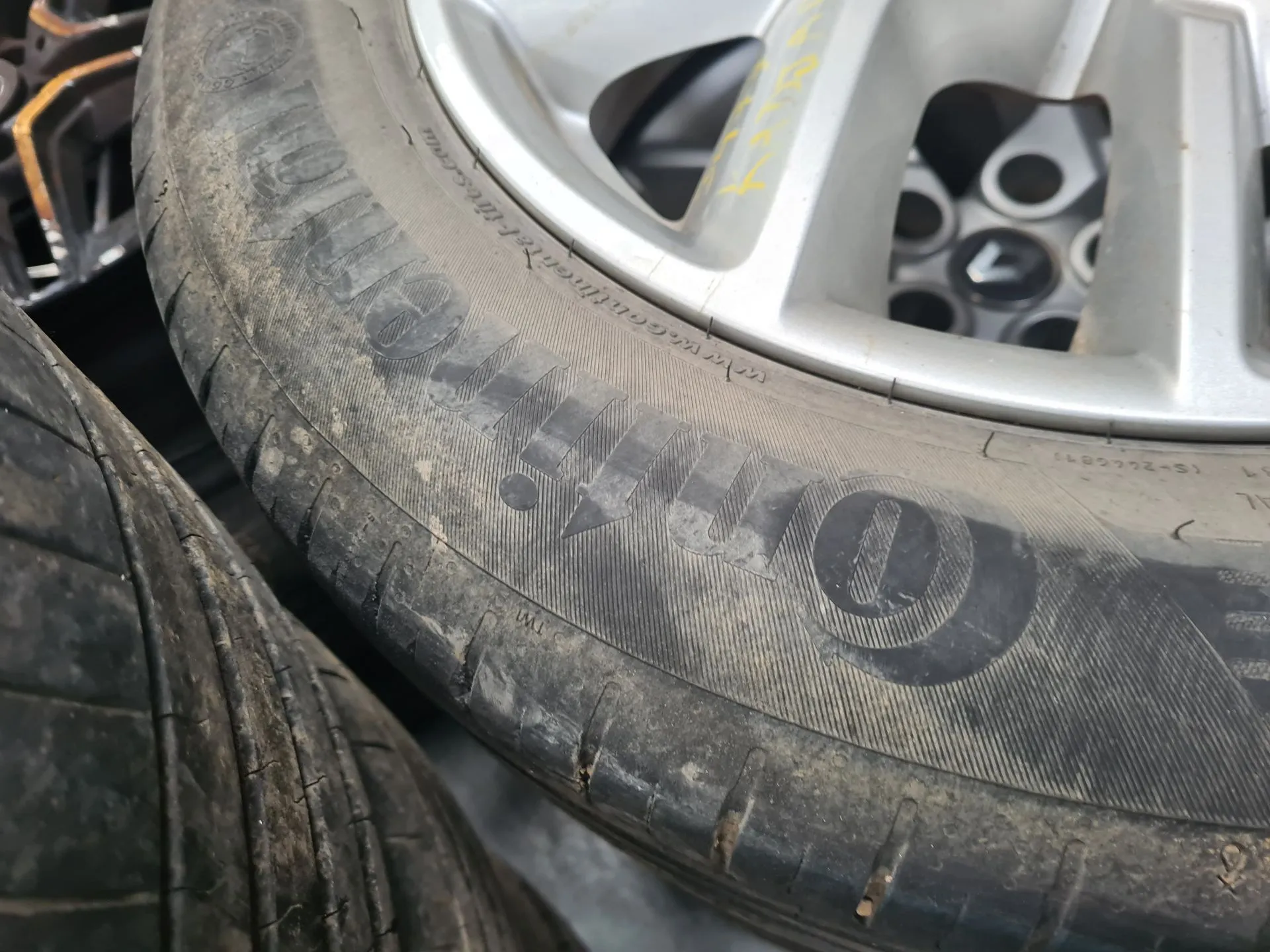 Pneumatico RENAULT Kadjar (HA_, HL_) Imagem-1