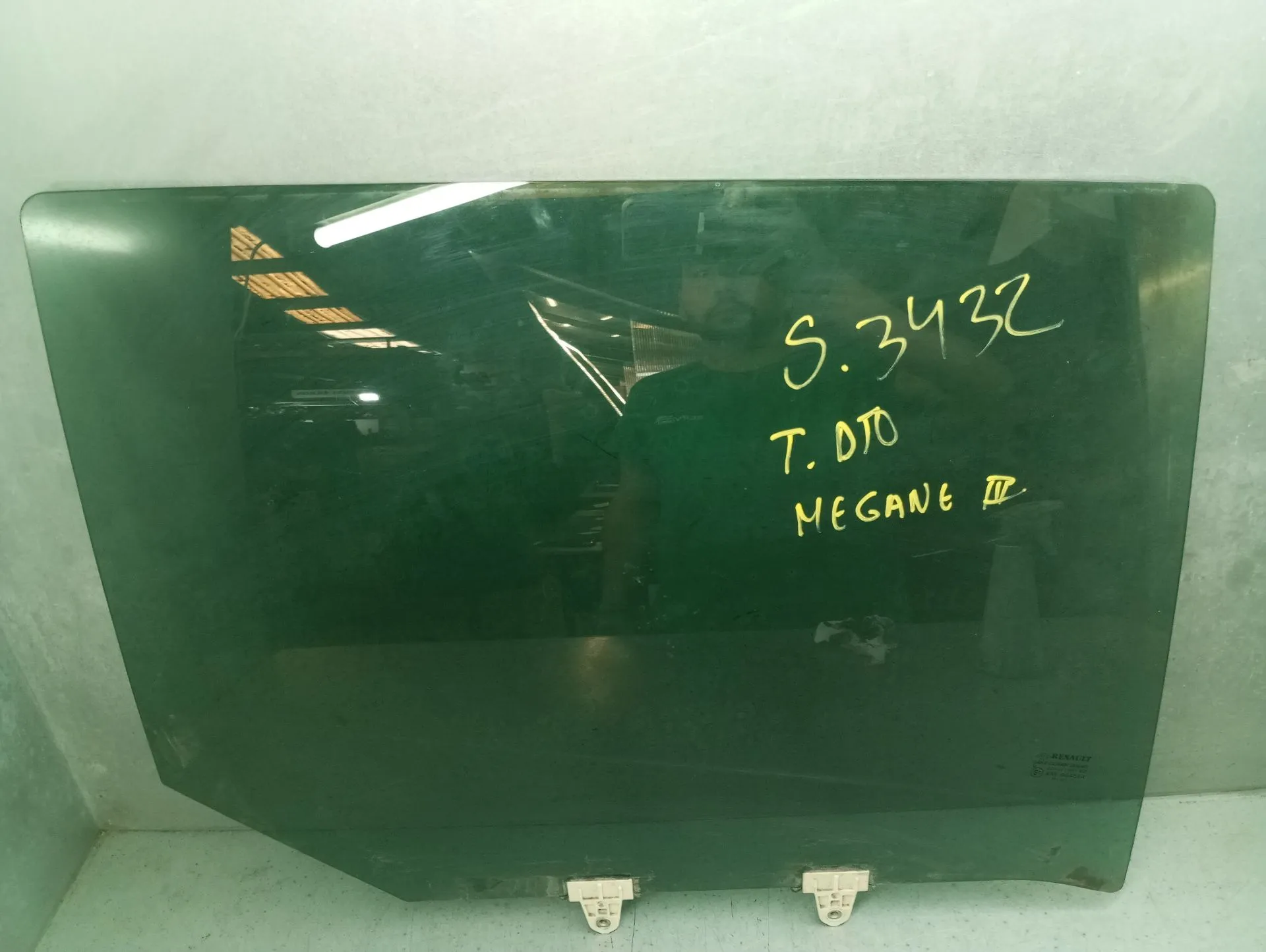 Vetro porta posteriore destra RENAULT Megane III Grandtour (KZ0/1)